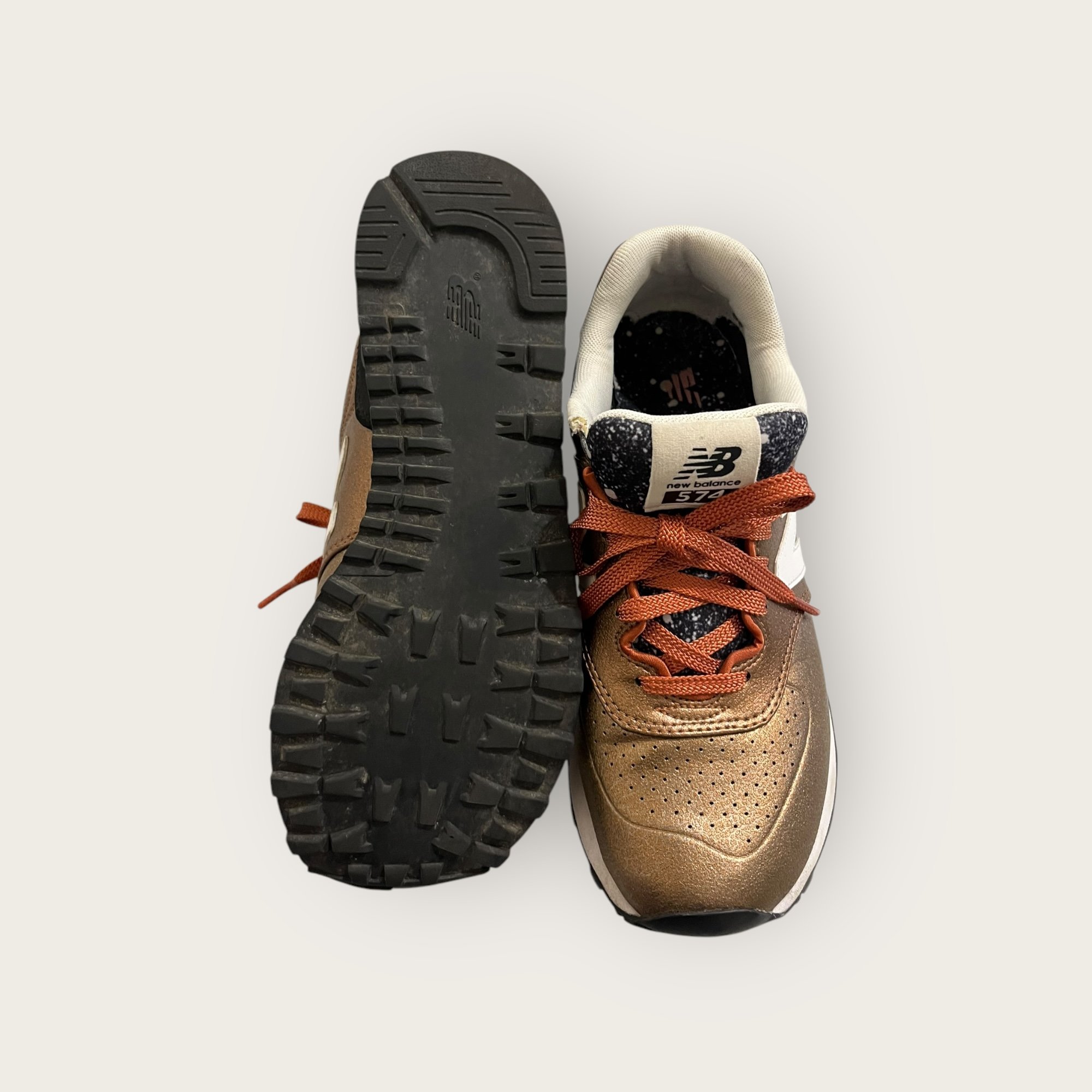 adomimod.com-new-balance-574-sneakers-cuivrees-pointure-39Photoroom_001_20241217_154018.jpg