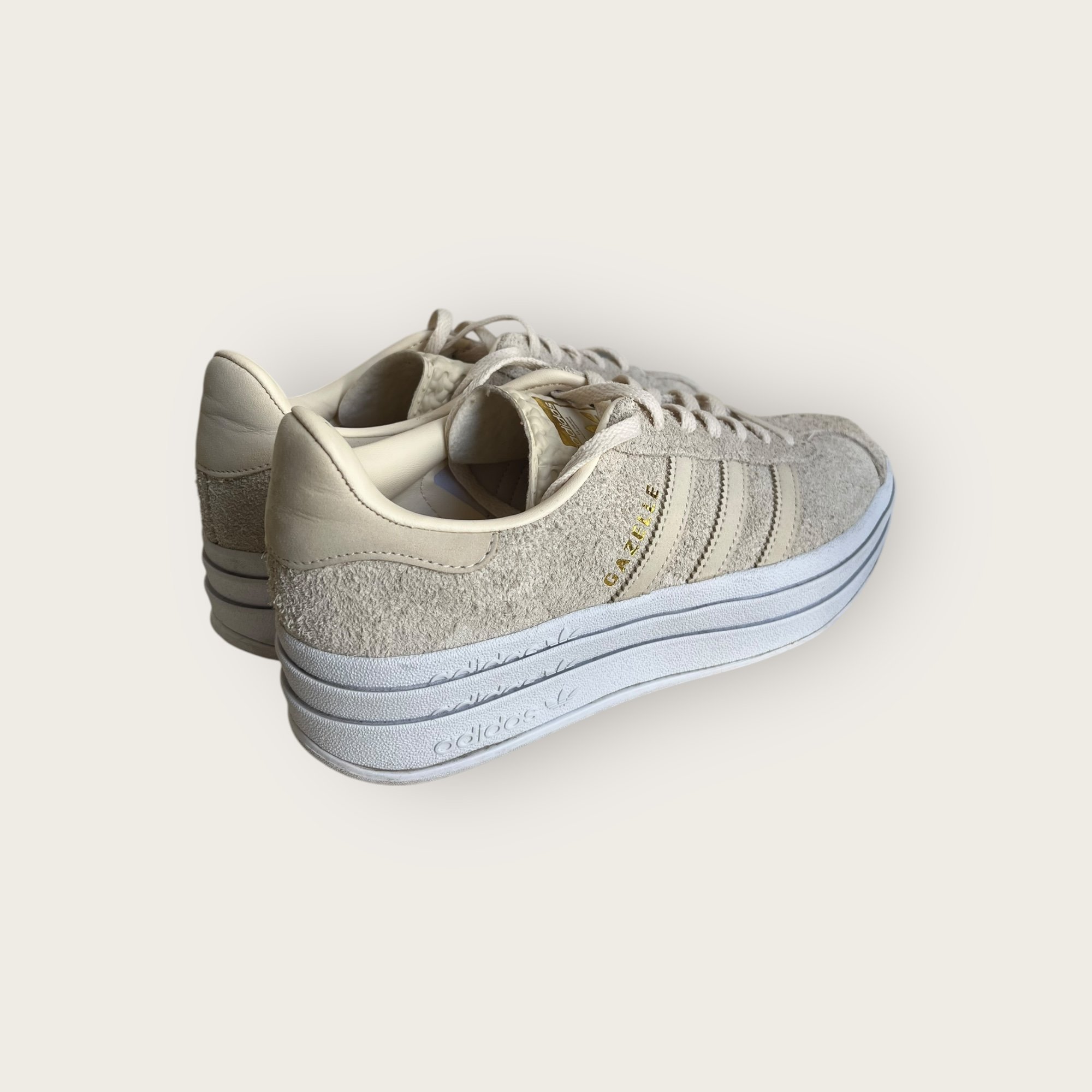 adomimod.com-adidas-gazelle-ecru-compensee-pointure-38Photoroom_005_20250403_145304.jpeg