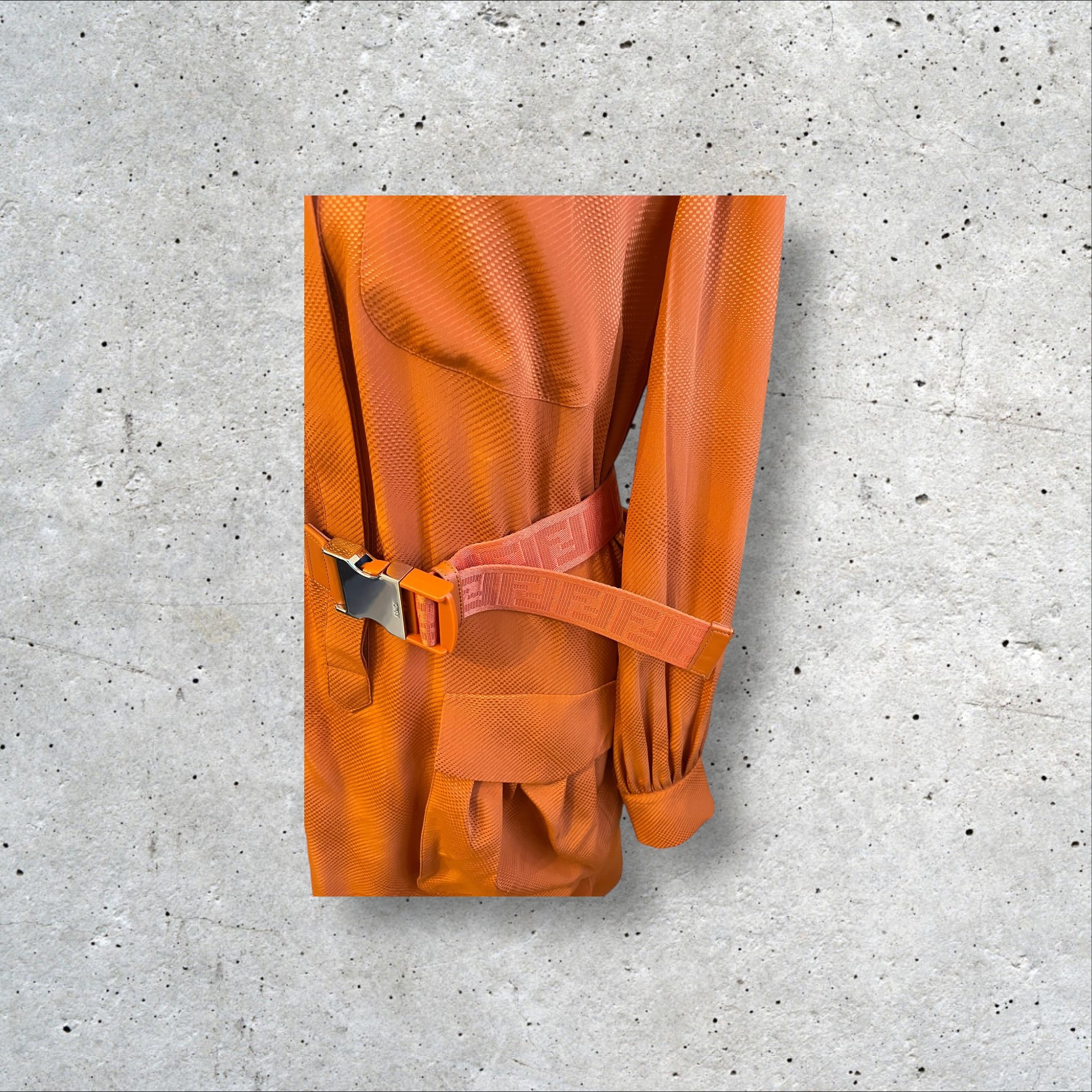 adomimod.com-fendi-robe-soie-orange-taille-36_38Photoroom_015_20241204_165217.jpg