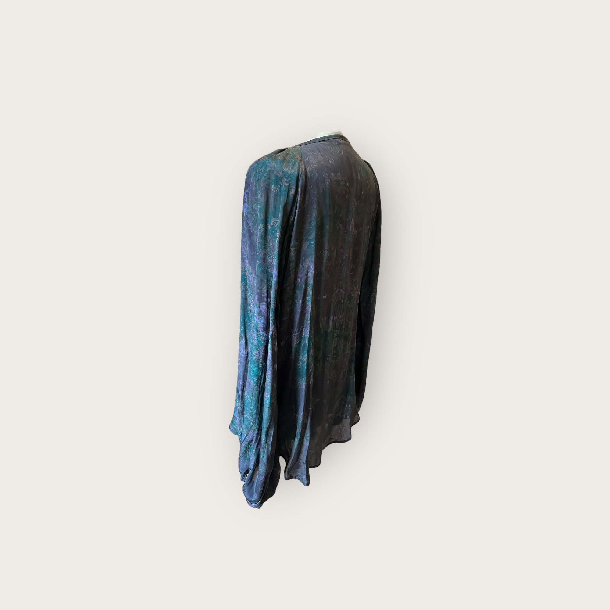 adomimod.com-mes-demoiselles-blouse-fleurs-noir-vert-bleu-taille-38Photoroom_002_20241121_144845.jpg