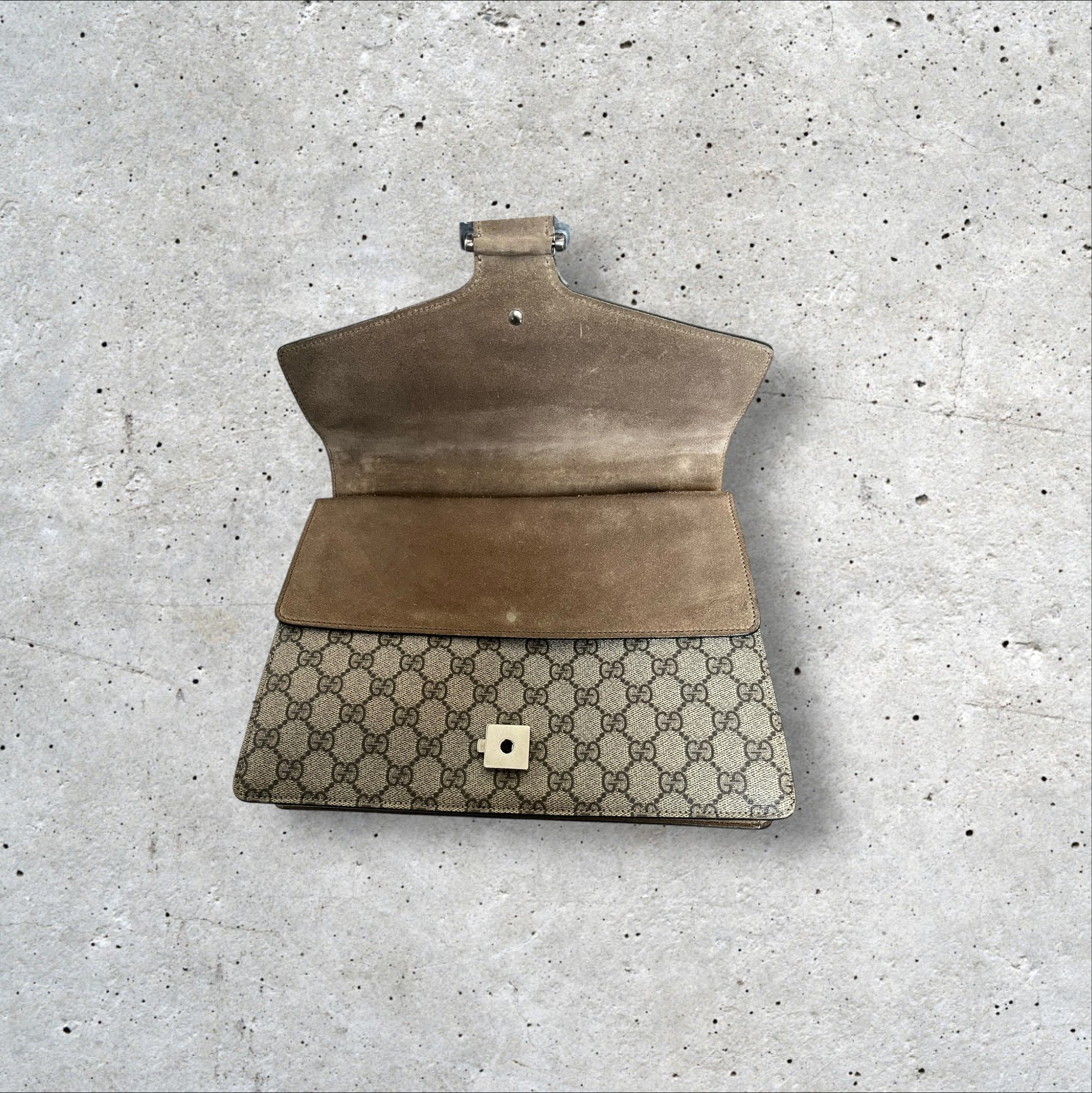 adomimod.com-gucci-sac-dionysus-broderie-guepePhotoroom_003_20250211_132912.jpg
