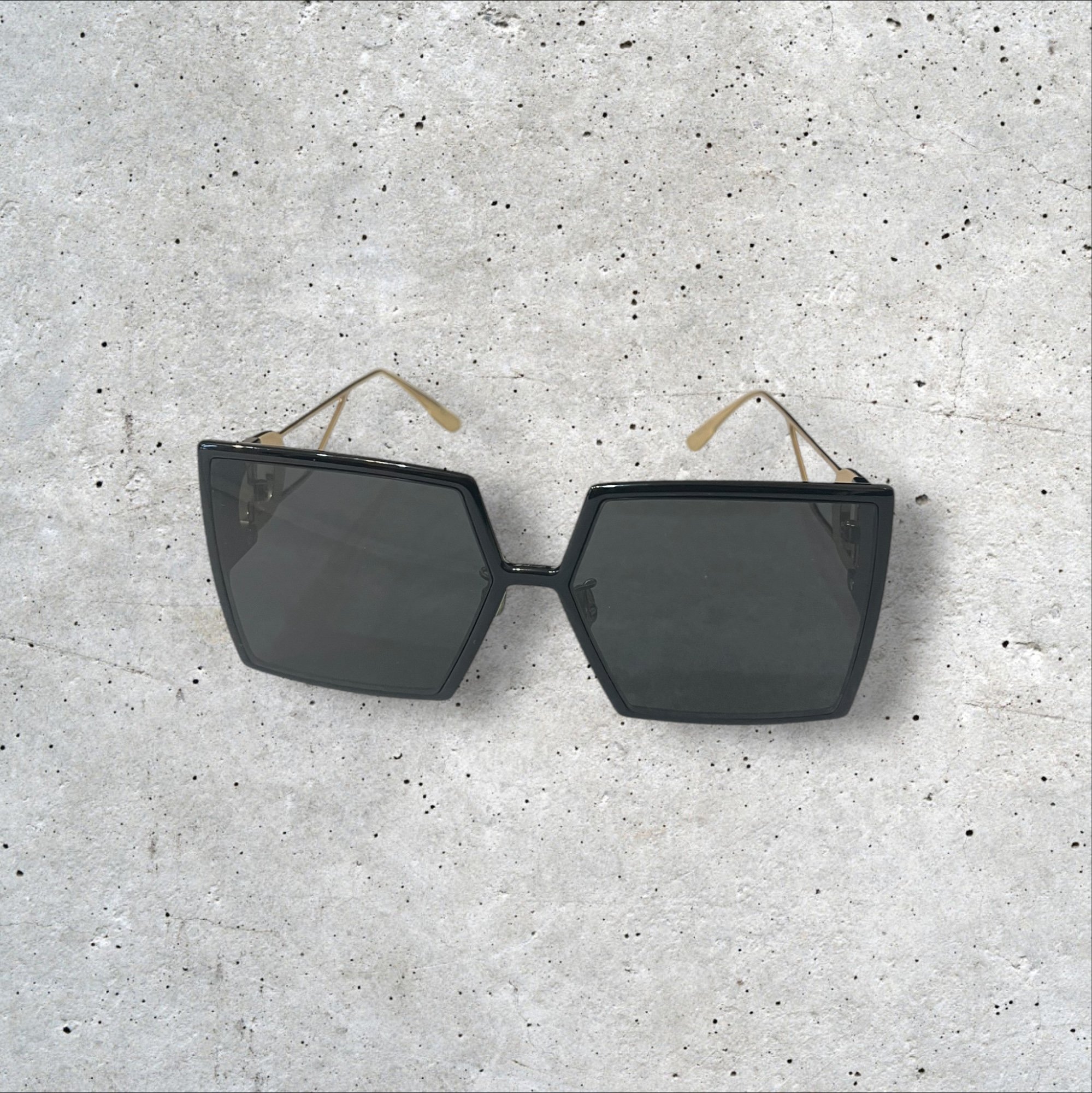adomimod.com-dior-solaires-montaigne-3DPhotoroom_002_20241203_163202.jpg