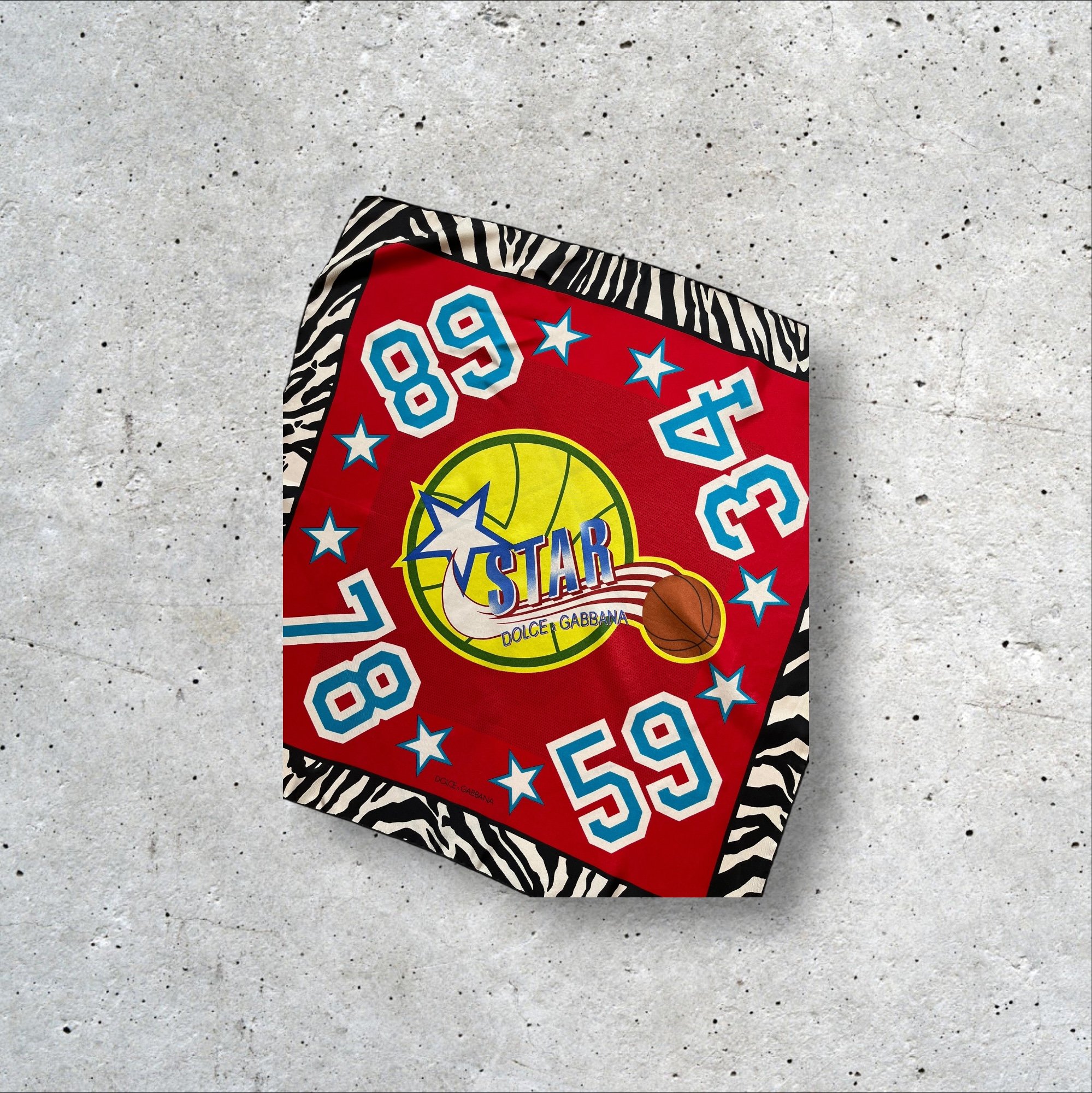 adomimod.com-DOLCE_GABBANA_FOULARD_NBAPhotoroom_006_20250206_123202.jpg
