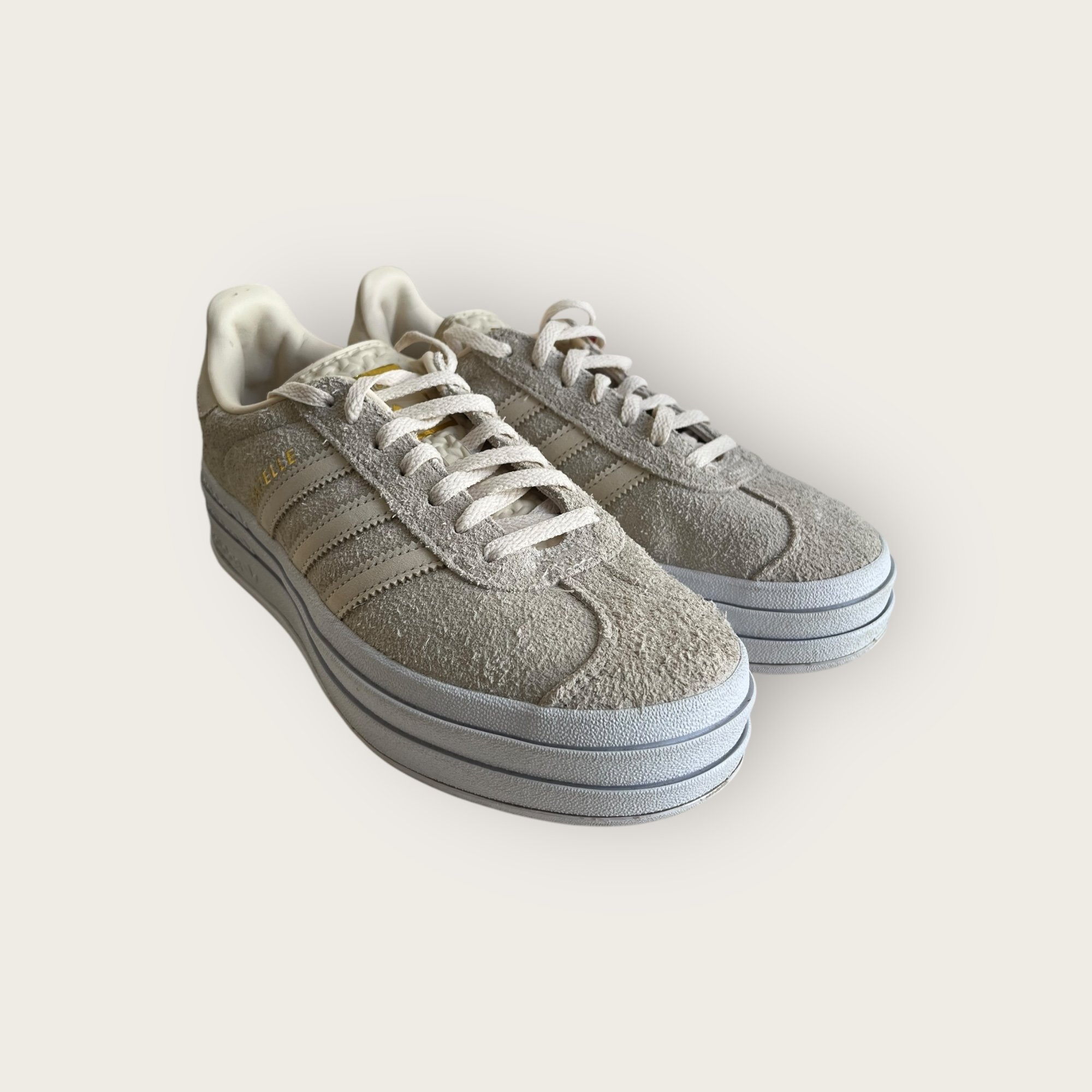 adomimod.com-adidas-gazelle-ecru-compensee-pointure-38Photoroom_002_20250403_145304.jpeg