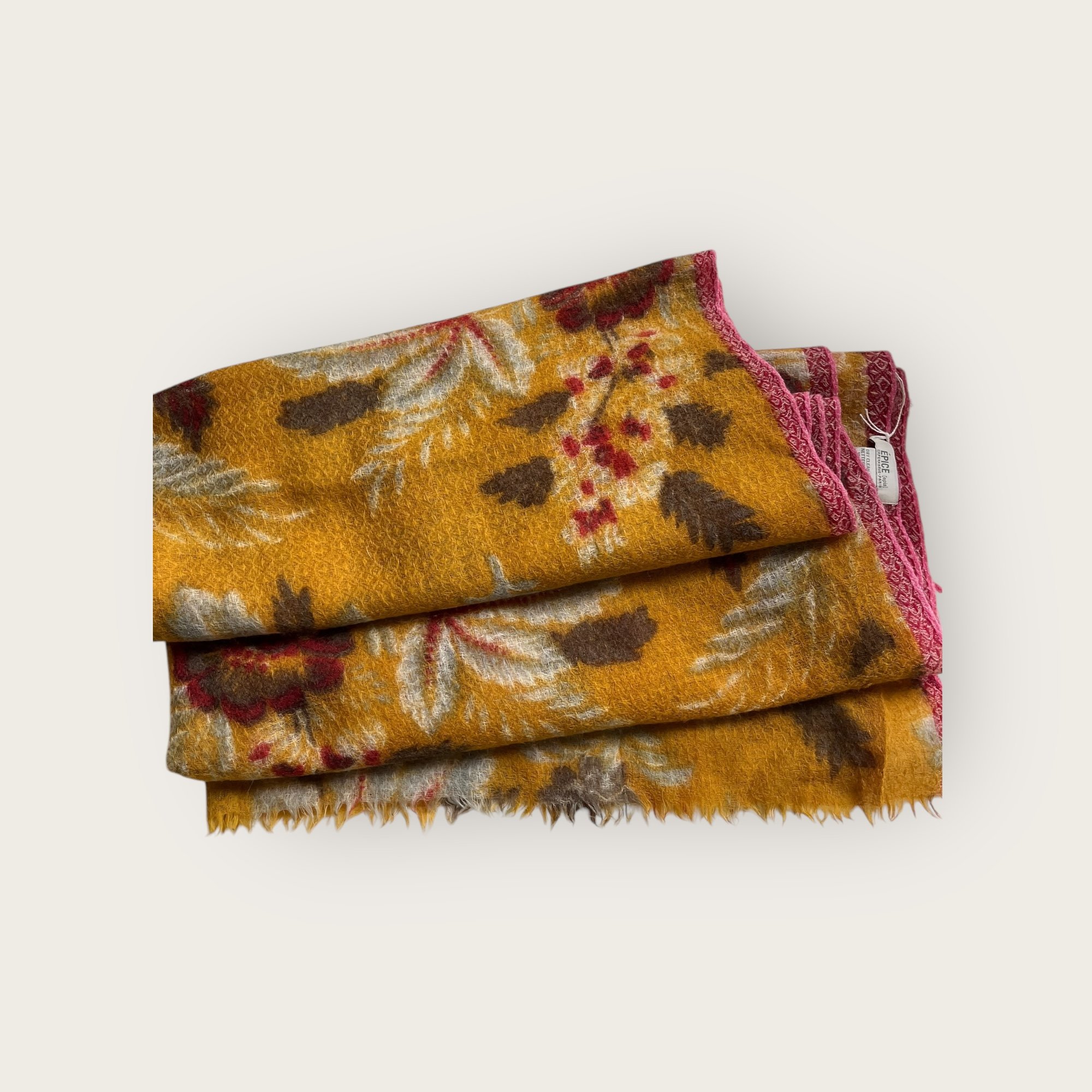 adomimod.com-epice-echarpe-etamine-de-soie-ocre-fleursPhotoroom_007_20250320_164528.jpeg