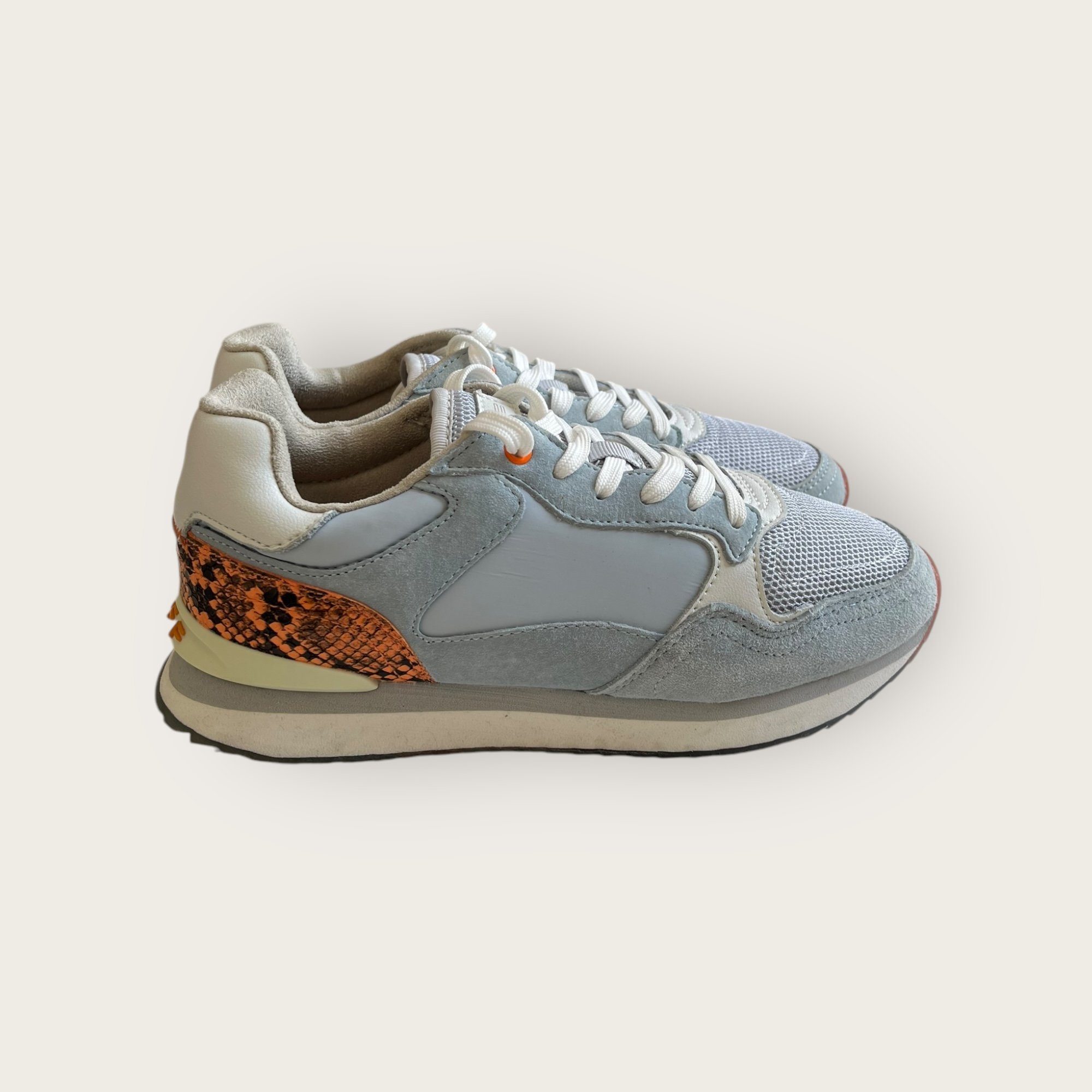 adomimod.com-hoff-baskets-cuir-bleu-pointure-38Photoroom_001_20250422_111925.jpeg