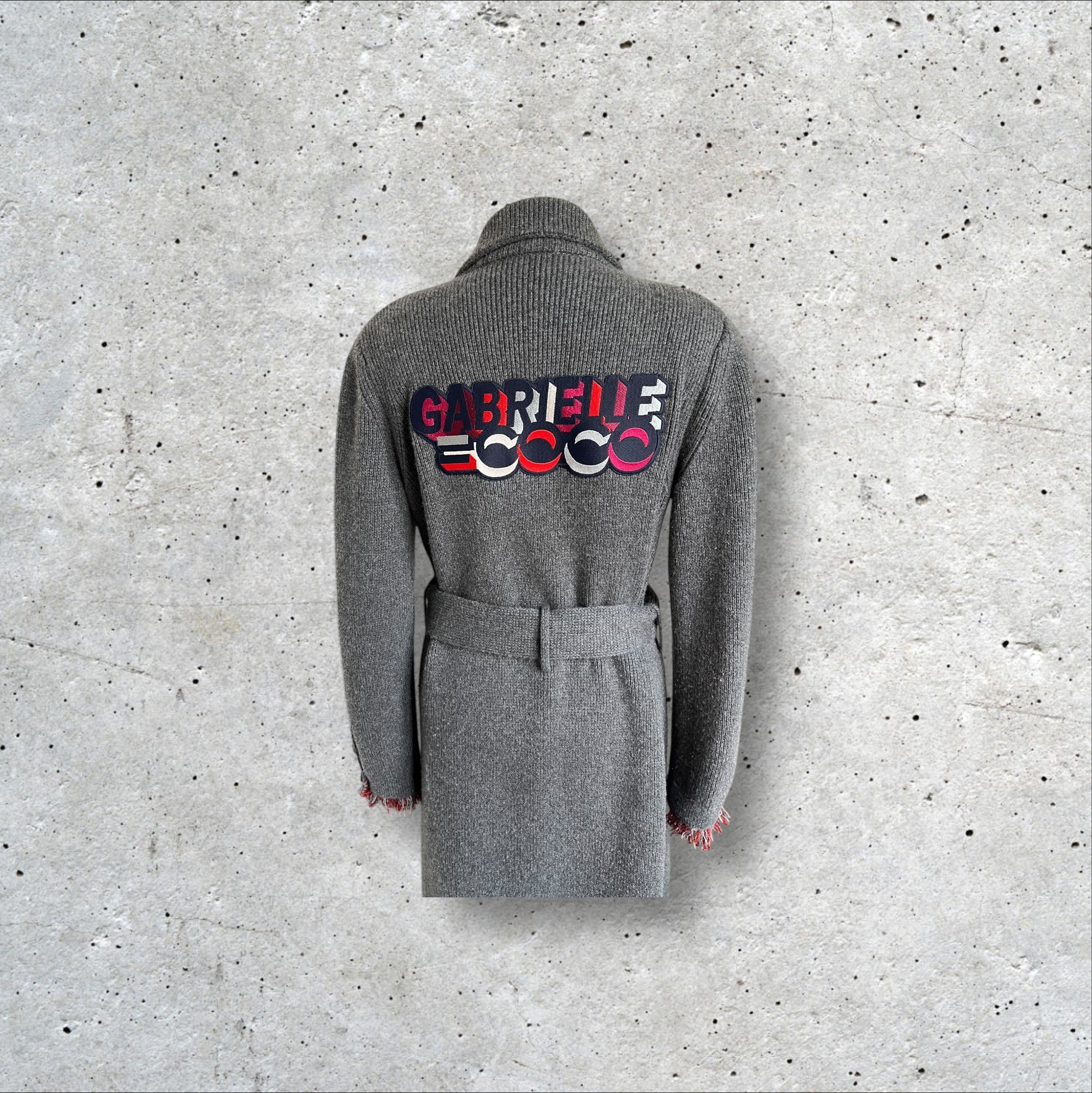 adomimod.com-chanel-manteau-cachemire-gris-taille-38Photoroom_004_20250417_155013.jpeg