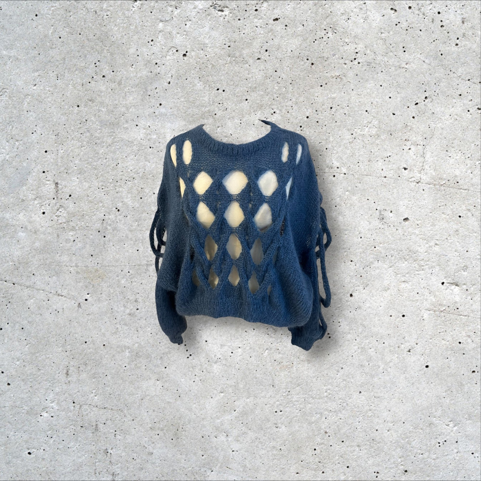 adomimod.com-LOEWE-pull-ajoure-bleu-taille-s-mPhotoroom_008_20241220_170204.jpg