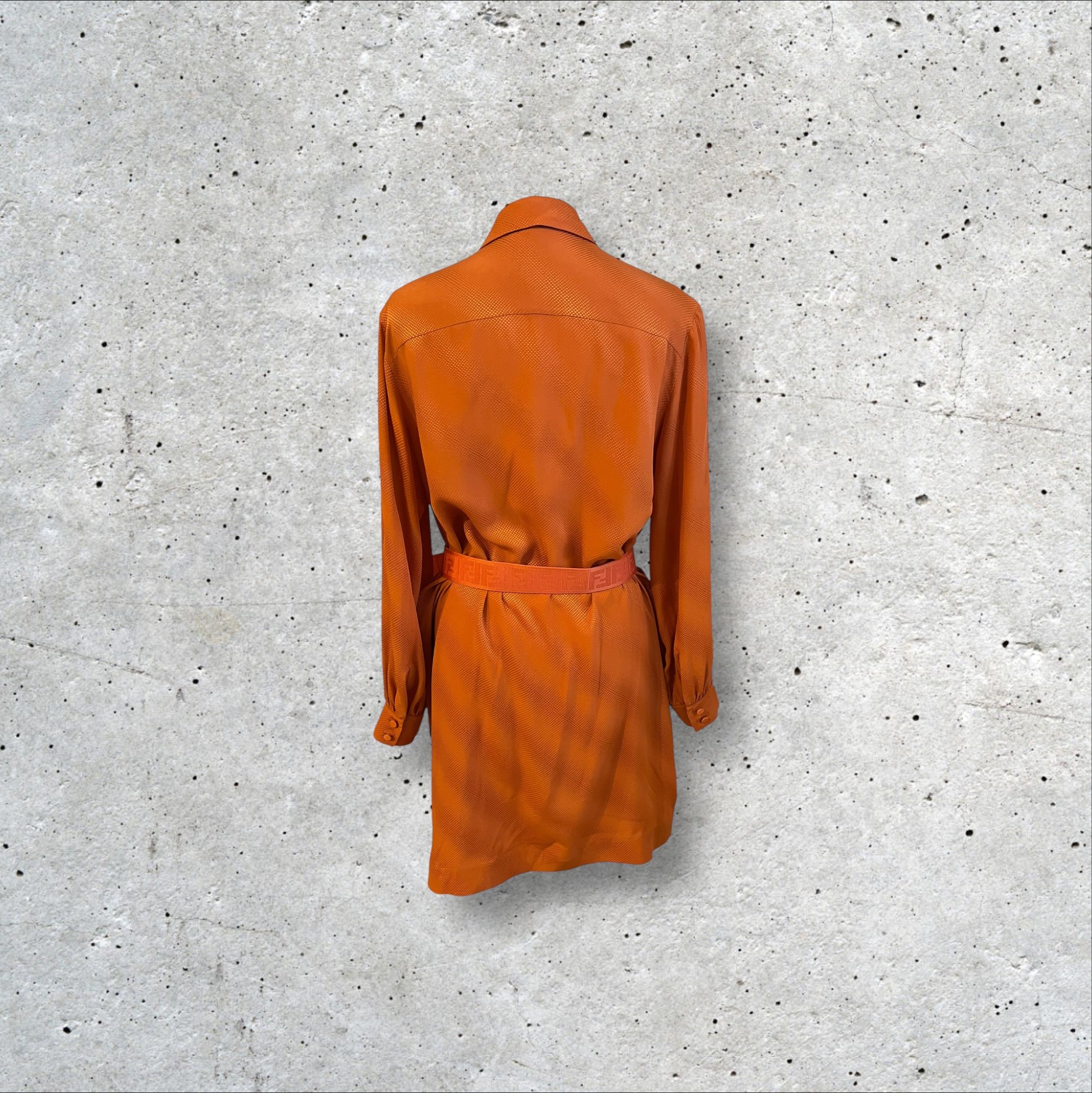 adomimod.com-fendi-robe-soie-orange-taille-36_38Photoroom_013_20241204_165217.jpg