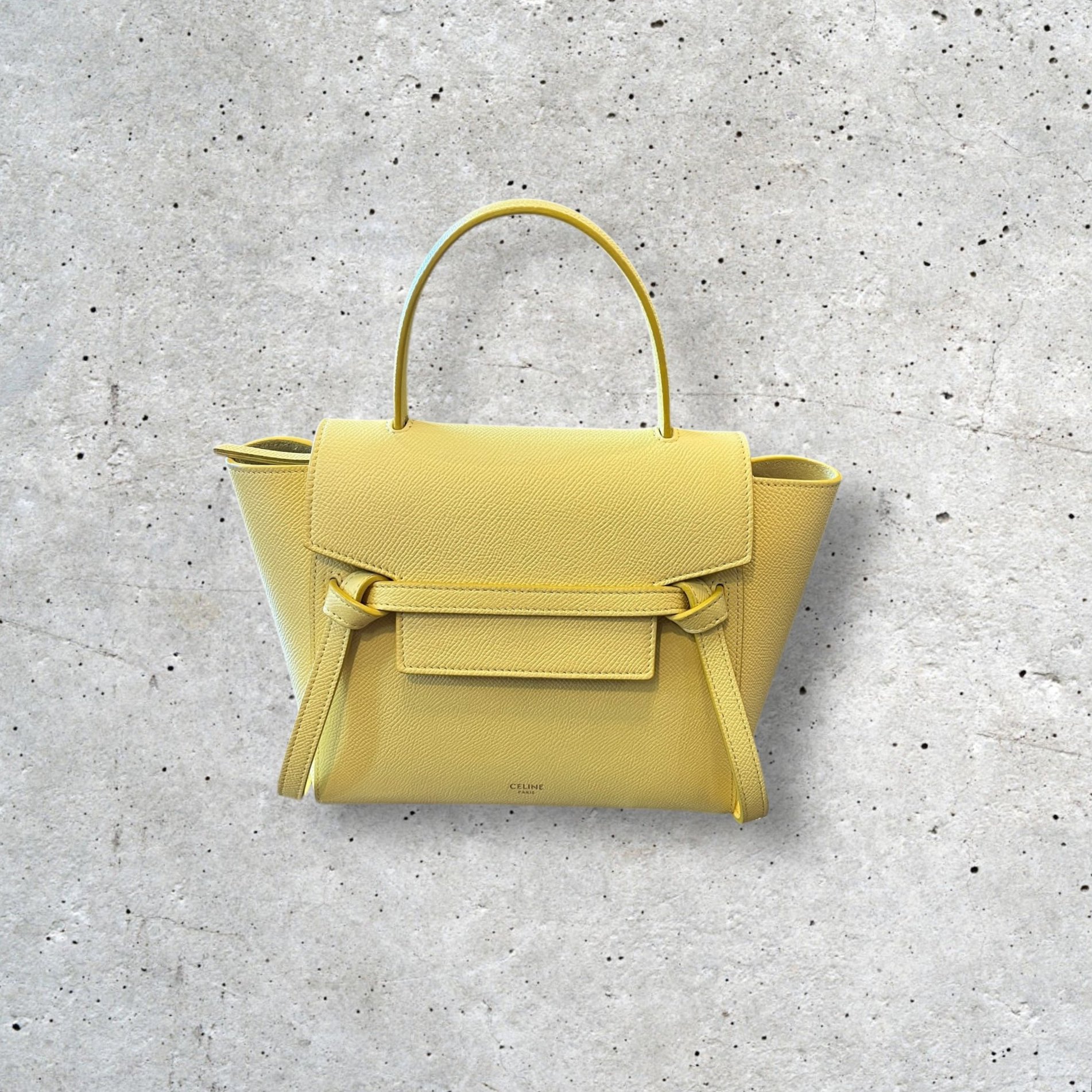 adomimod.com-celine-sac-belt-nano-cuir-jaunePhotoroom_000_20250426_170502.jpg