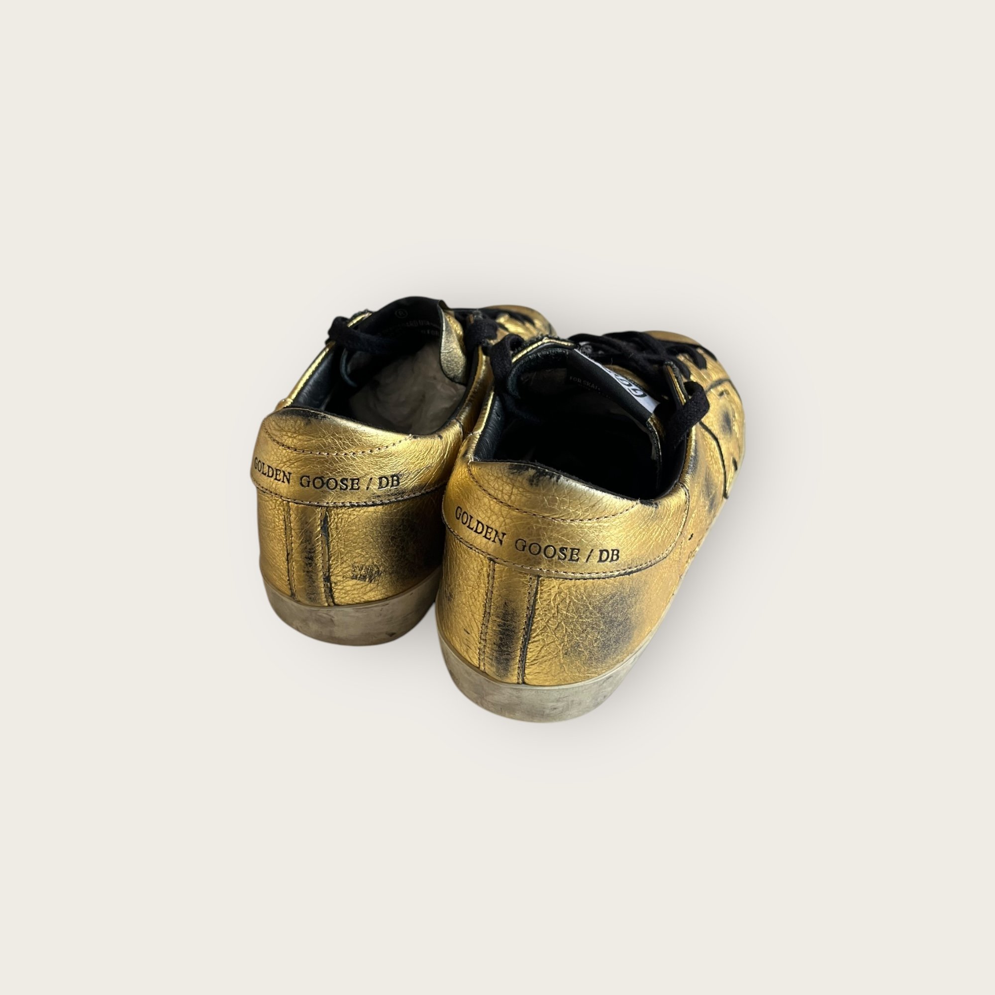 adomimod.com-golden-goose-sneakers-cuir-gold-pointure-37Photoroom_004_20250328_164723 2.jpeg