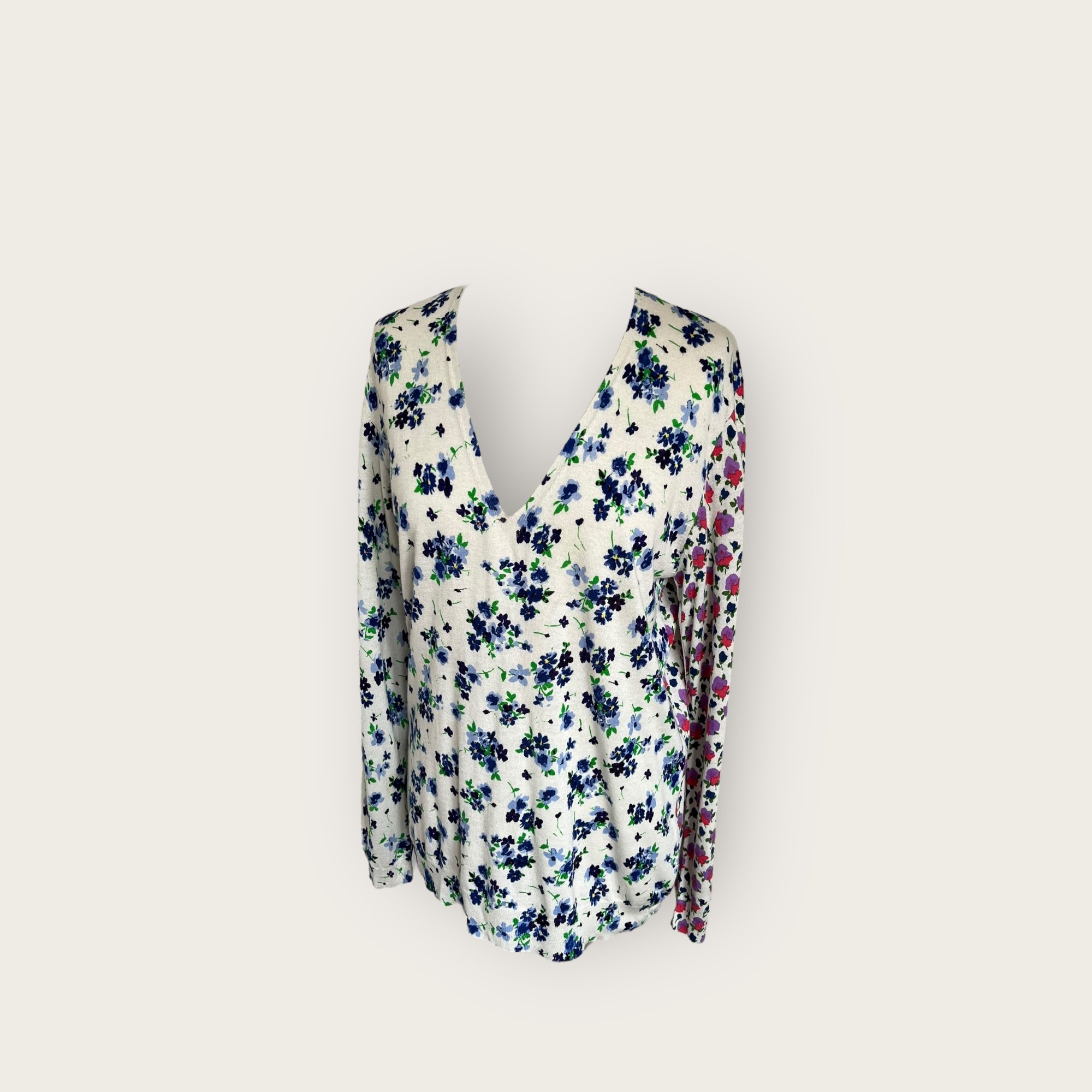 adomimod.com-eric-bompard-pull-fleurs-taille-LPhotoroom_004_20250417_151605.jpeg