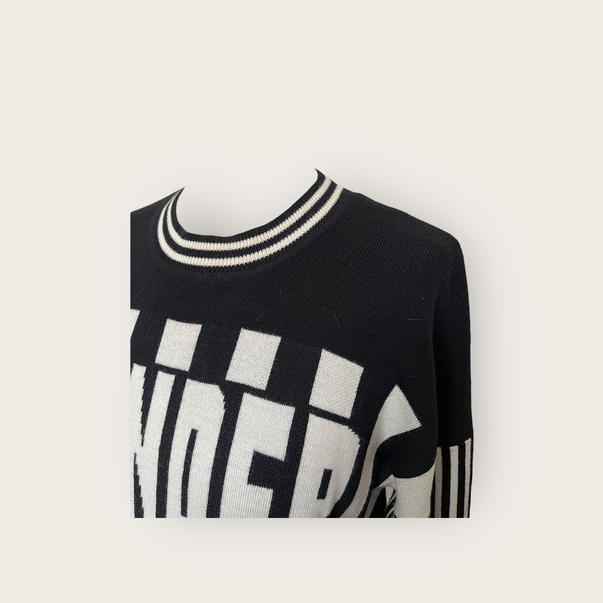 adomimod.com-sandro-pull-wonder-noir-blanc-taille-2Photoroom_000_20250204_160159.jpg