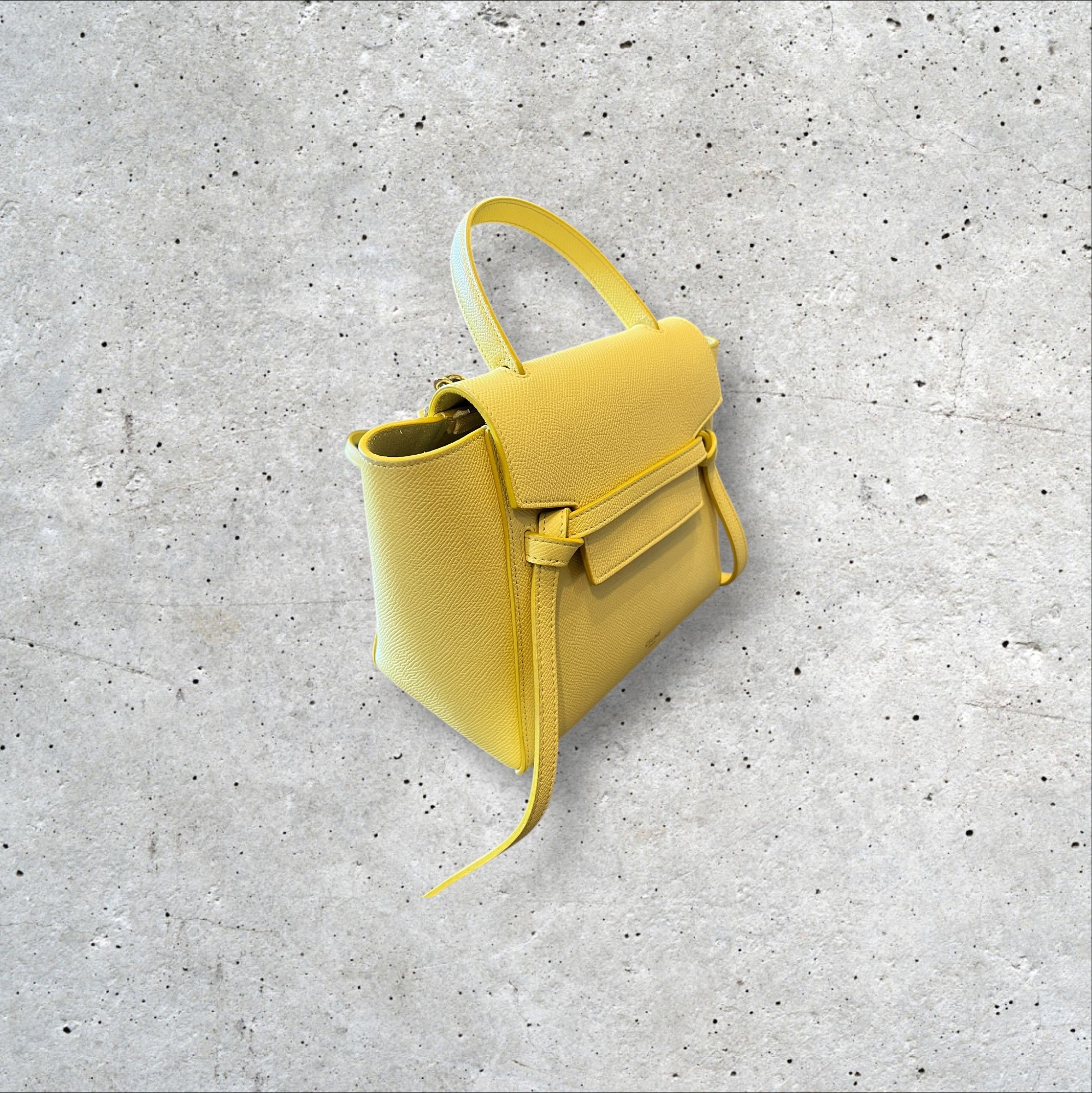 adomimod.com-celine-sac-belt-nano-cuir-jaunePhotoroom_012_20250426_170502.jpeg