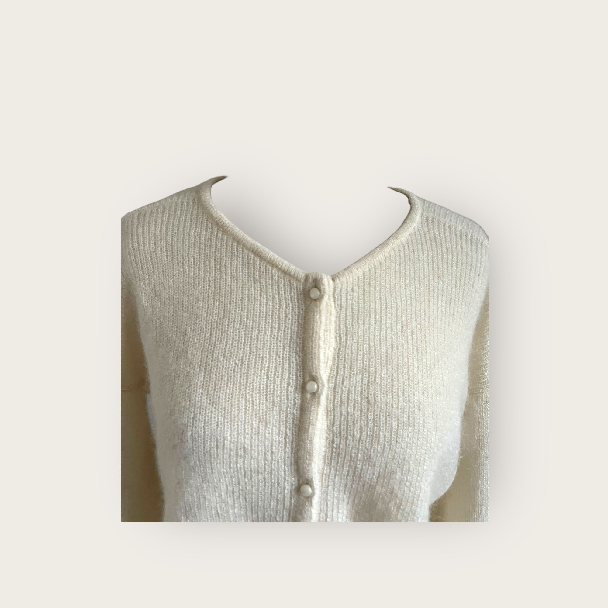 adomimod.com-sezane-gilet-maille-ecru-taille-madomimod.com-sezane-pull-maille-ecru-taille-mPhotoroom_006_20250130_160638.jpg