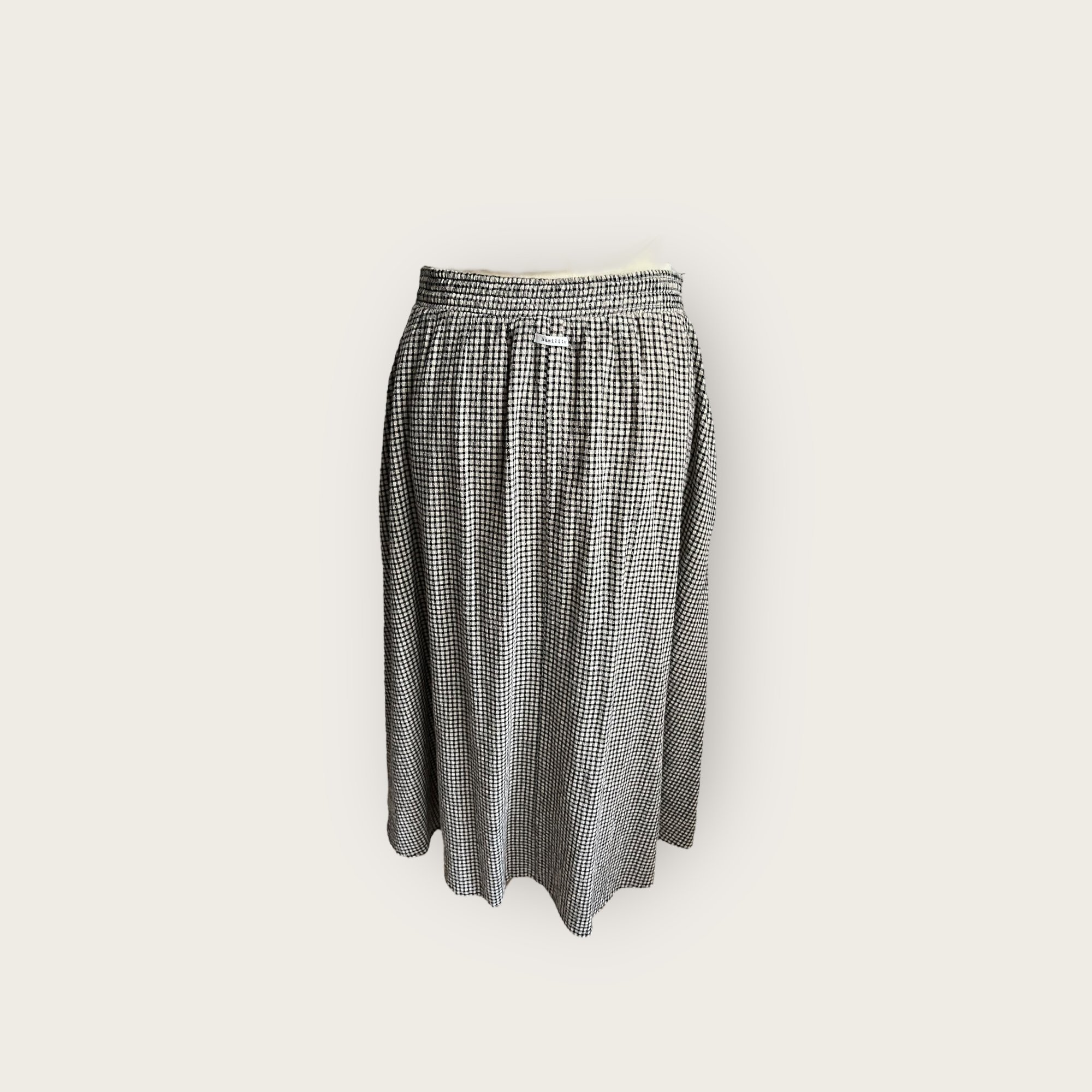 adomimod.com-humility-jupe-carreaux-ecru-noir-taille-40Photoroom_002_20250109_154116.jpg
