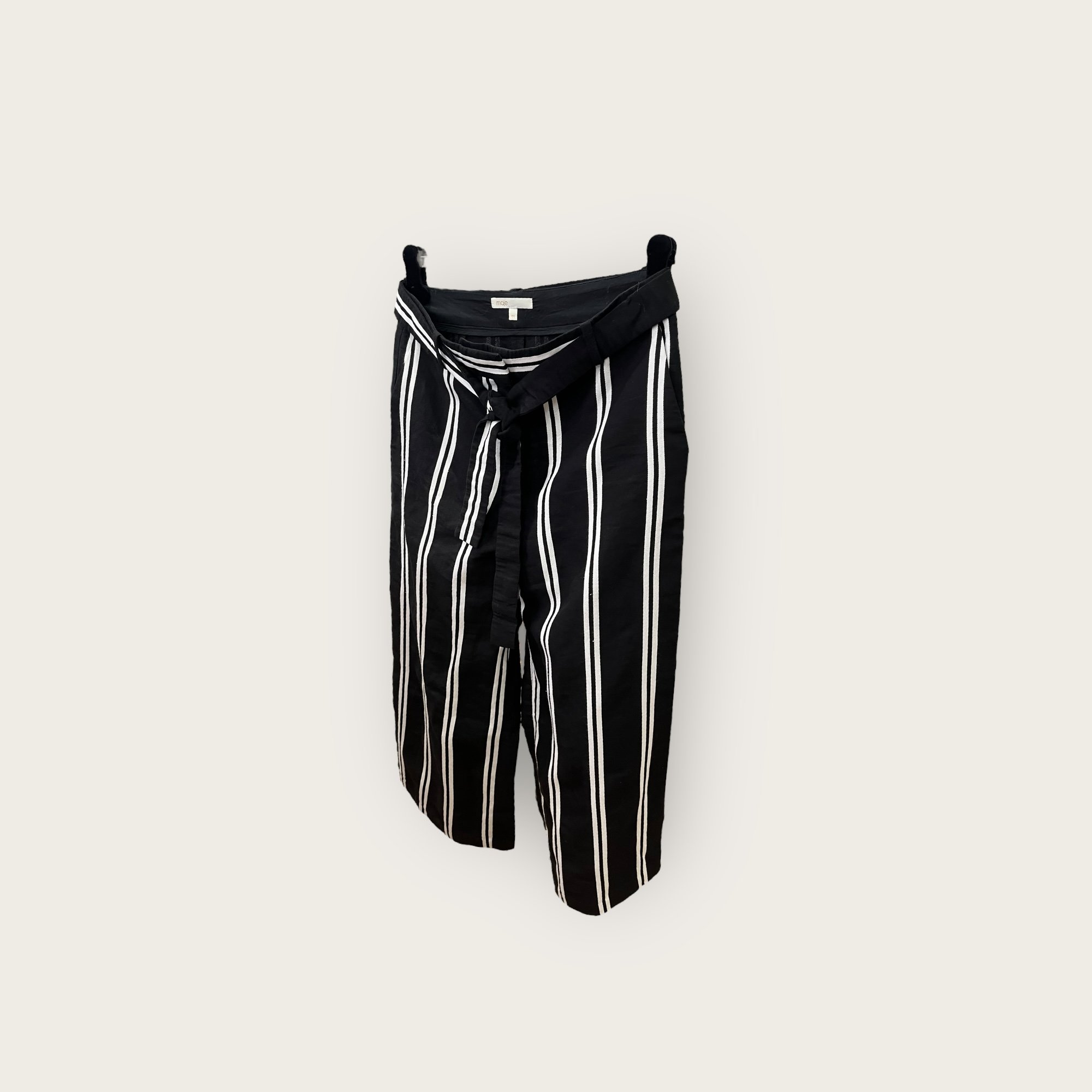 adomimod.com-maje-pantalon-noir-rayurs-taille-38Photoroom_004_20240905_164320.jpg
