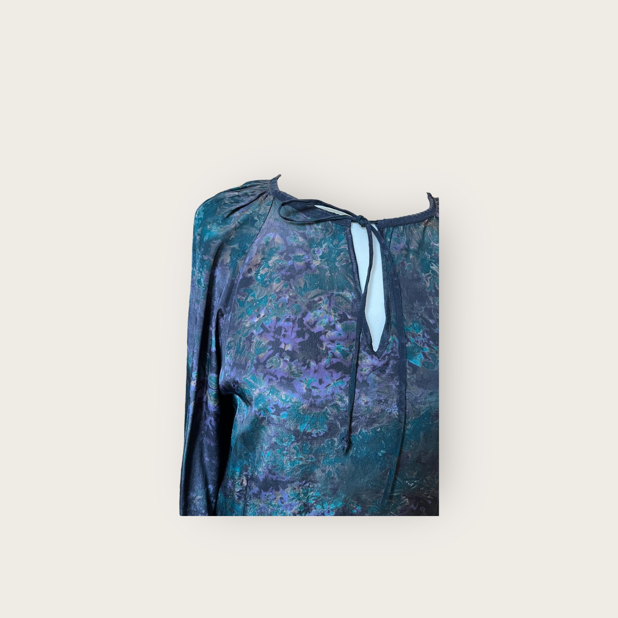 adomimod.com-mes-demoiselles-blouse-fleurs-noir-vert-bleu-taille-38Photoroom_005_20241121_144845.jpg