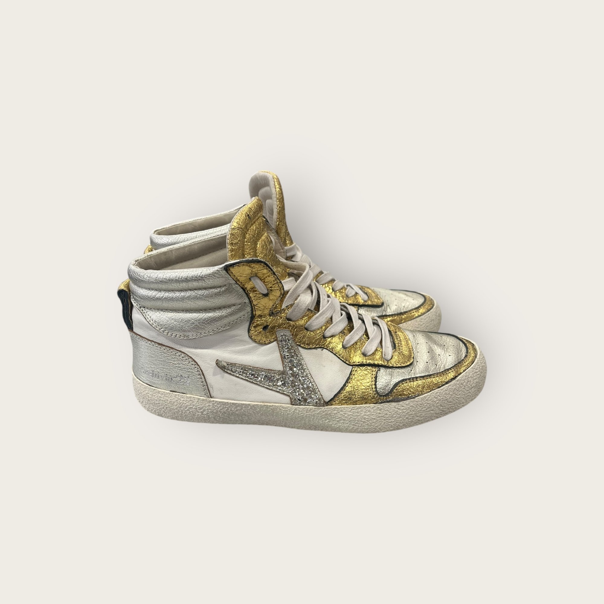 adomimod.com-archivio-22_sneakers-cuir-argent-dore-p38Photoroom_005_20240920_153220.jpg