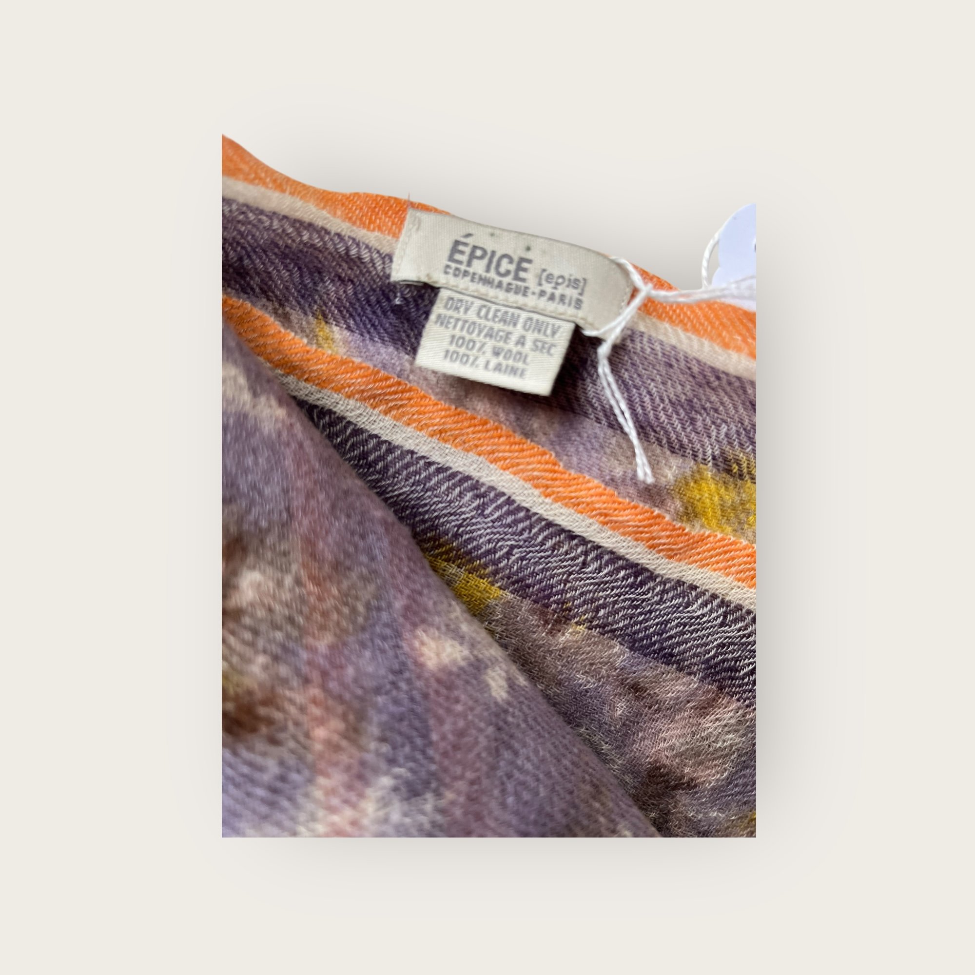 adomimod.com-epice-echarpe-etamine-de-laine-mauve-fleursPhotoroom_004_20250320_164959 2.jpeg