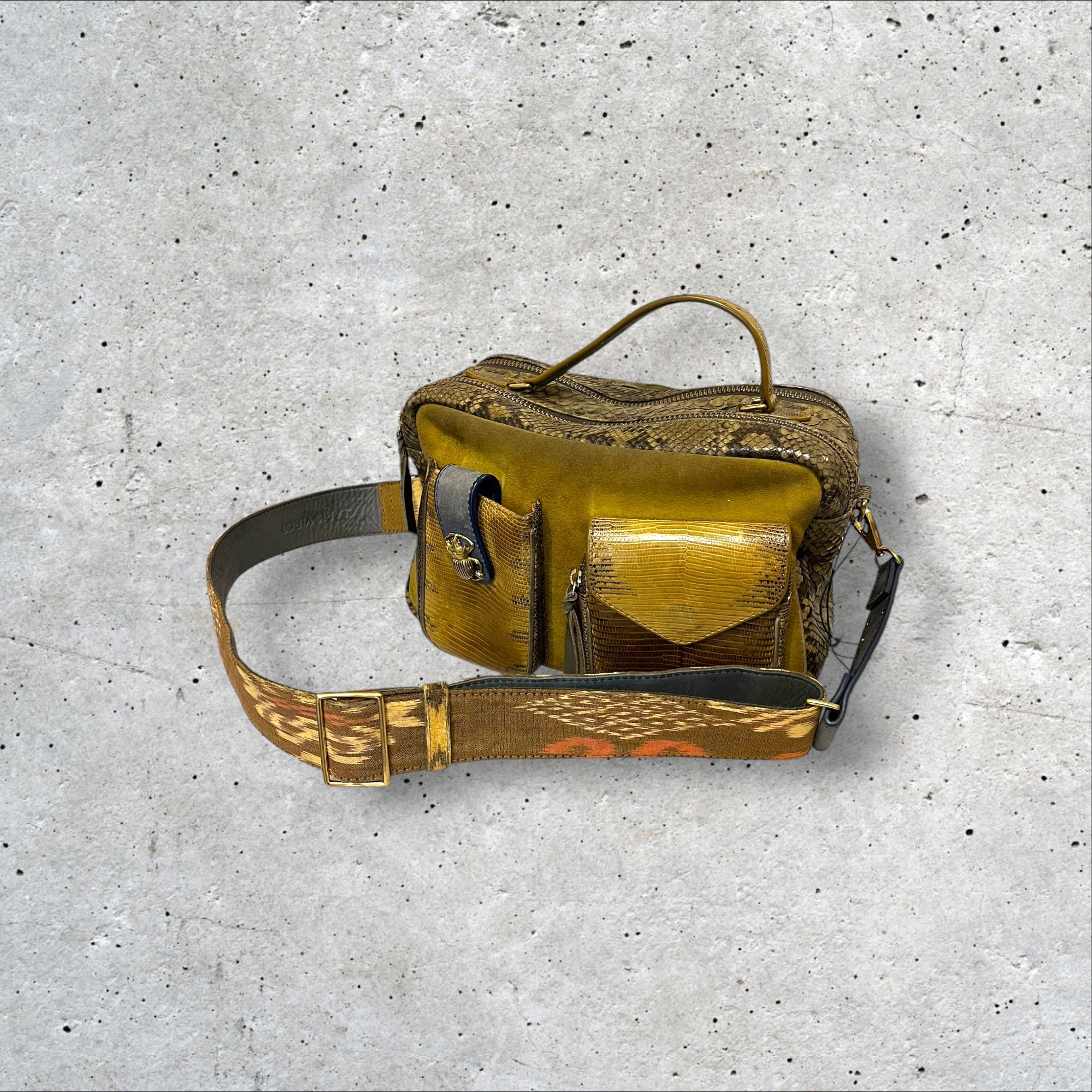adomimod.com-claris-virot-sac-cesar-kakiPhotoroom_012_20250111_174538.jpg