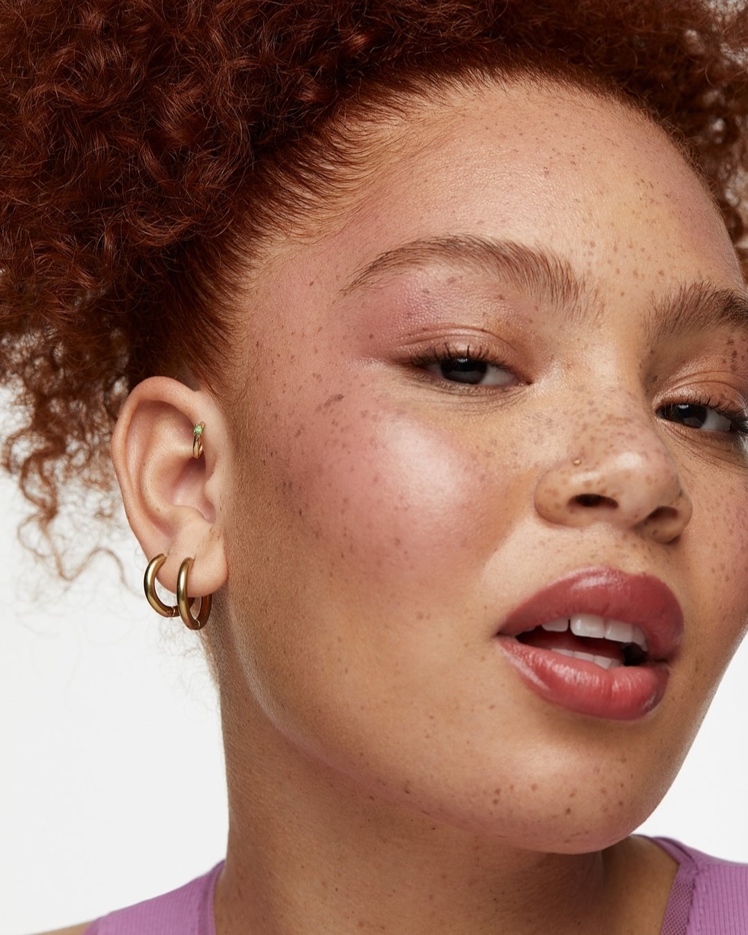 Robin 

Art direction and photography @byupclose
Photography assistant @emilyvgilbert
Hair and Makeup @alpersisters @teamm.agency
Model @robynxmayy @foliomontreal
Retouched by the amazing @vallali_retouchephoto
