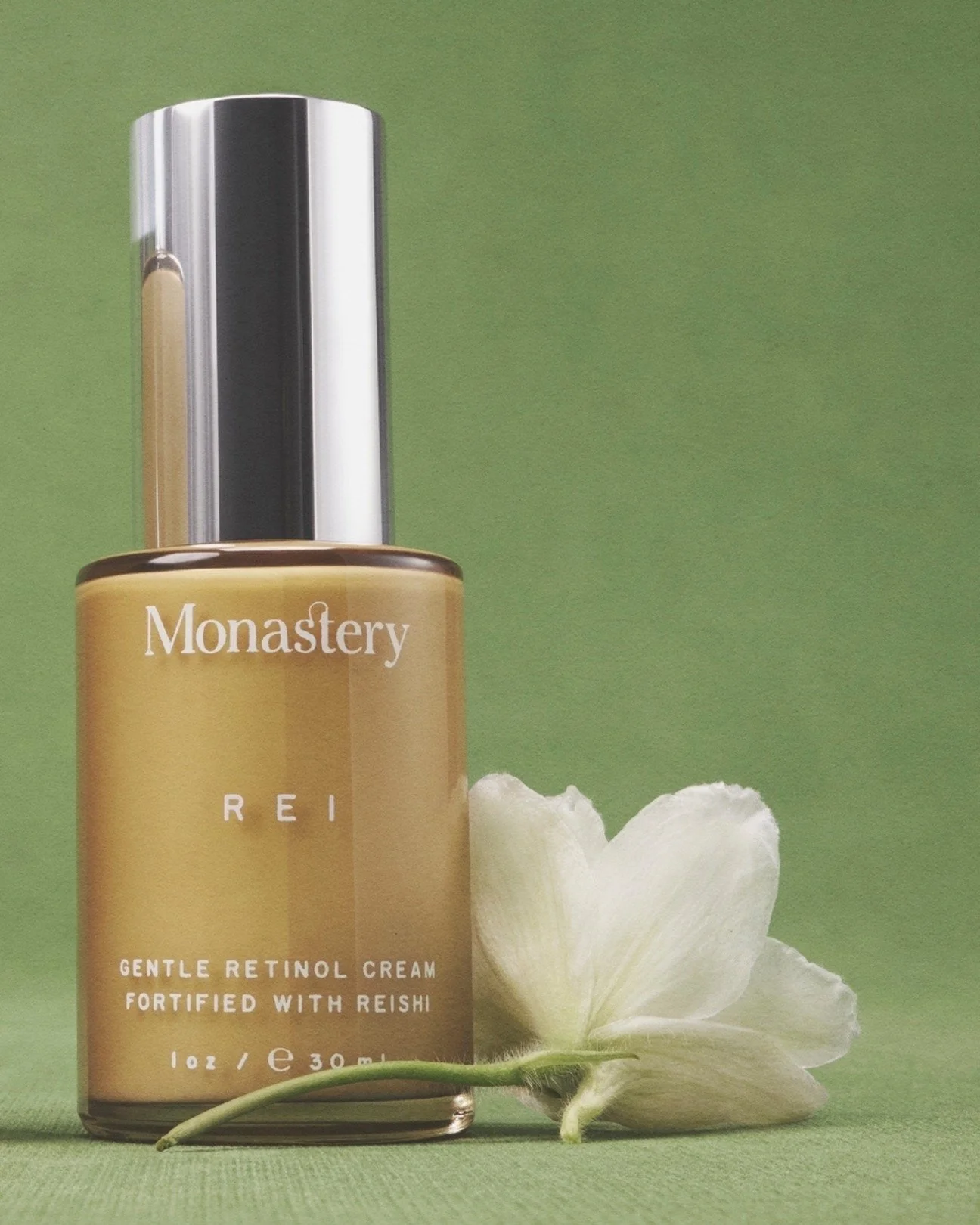 Creative project featuring @monasterymade
Full production @byupclose
Prop Styling by @lisa.cyang
Light tech (photo & video) @_maximeguay