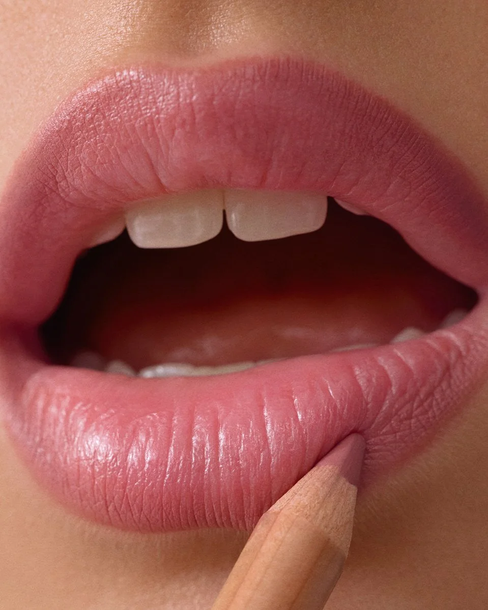 Art direction and Photography @byupclose 
Makeup Artist @ronnietremblay
Model @gabriellalaws @foliomanagement
Assistants photographer @emilyvgilbert 
Retouched by @mellapointe.psd