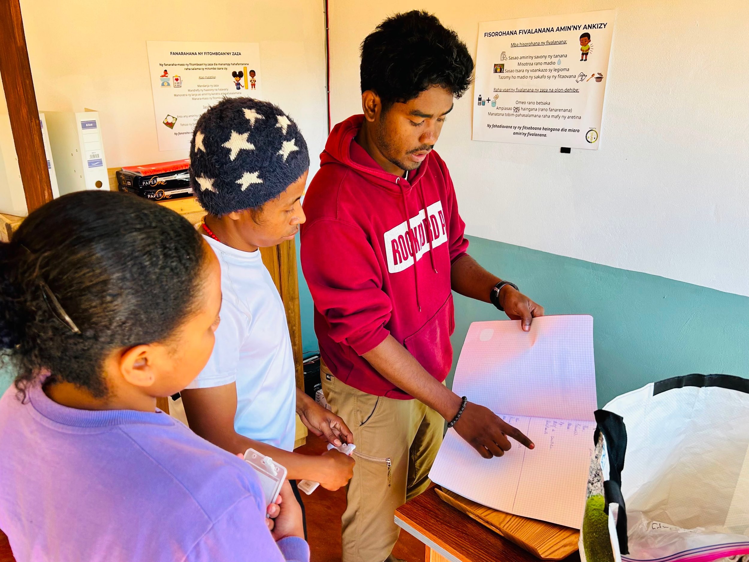 We are proud to share a recent talk by Dr. Justorien &ldquo;Donovan&rdquo; Rambeloniaina at the annual @wildlifediseaseassoc conference. 

In &ldquo;Breaking the Rescue Bottleneck: The Illegal Lemur Trade,&rdquo; Donovan discusses the challenges surr