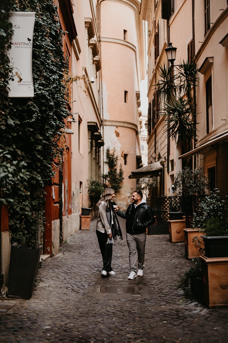 Casual-Couple-Photos-Rome-Italy-Alleyways-1.jpg