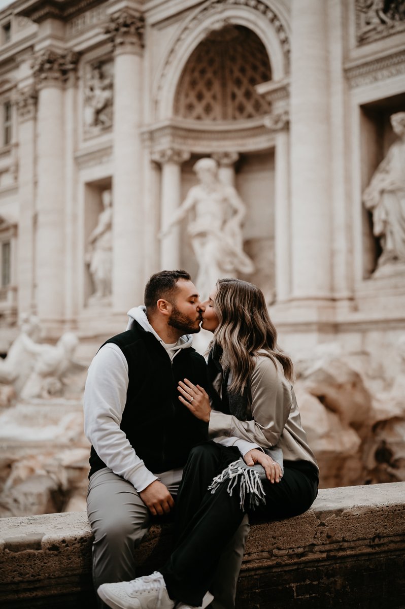 Casual-Early-Morning-Couple-Photos-Trevi-Fountain-Rome-Italy-3.jpg