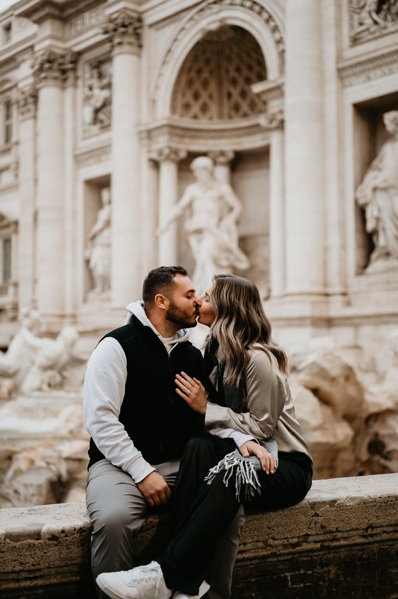 Casual-Early-Morning-Couple-Photos-Trevi-Fountain-Rome-Italy-4.jpg