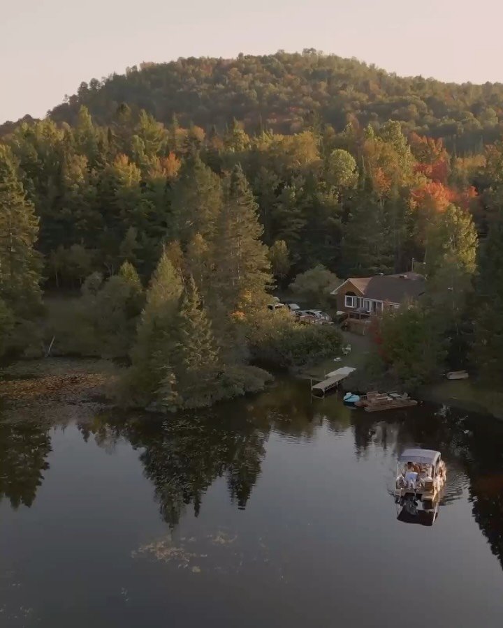 La vie au bord du lac a son propre rythme.

La TerraFAM la d&eacute;crit avec des avis ⭐⭐⭐⭐⭐ : des matins paisibles sur le ponton, des moments de famille qui se prolongent au cr&eacute;puscule, et la s&eacute;r&eacute;nit&eacute; de savoir que votre 