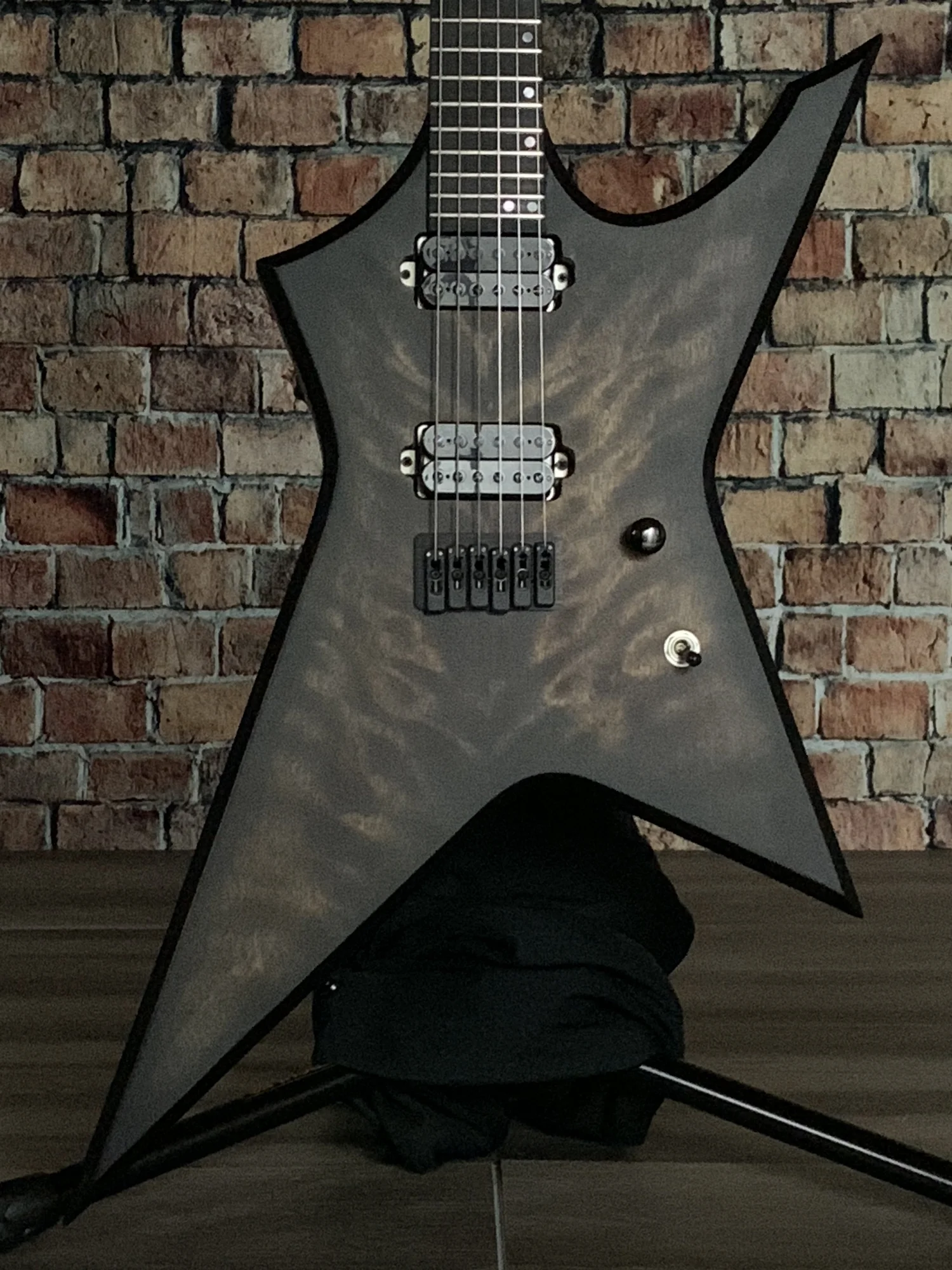 Charbonneau Guitars Deluxe Starcrusher 6-string in Black Marsh