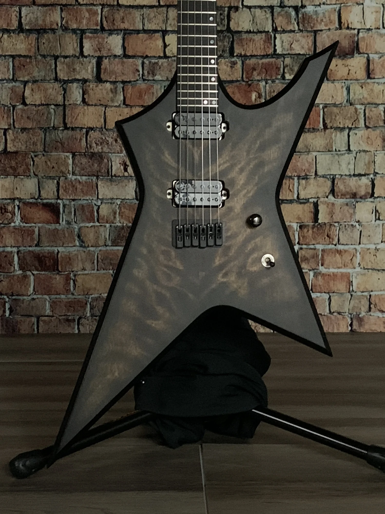 Charbonneau Guitars Deluxe Starcrusher 6-string in Black Marsh