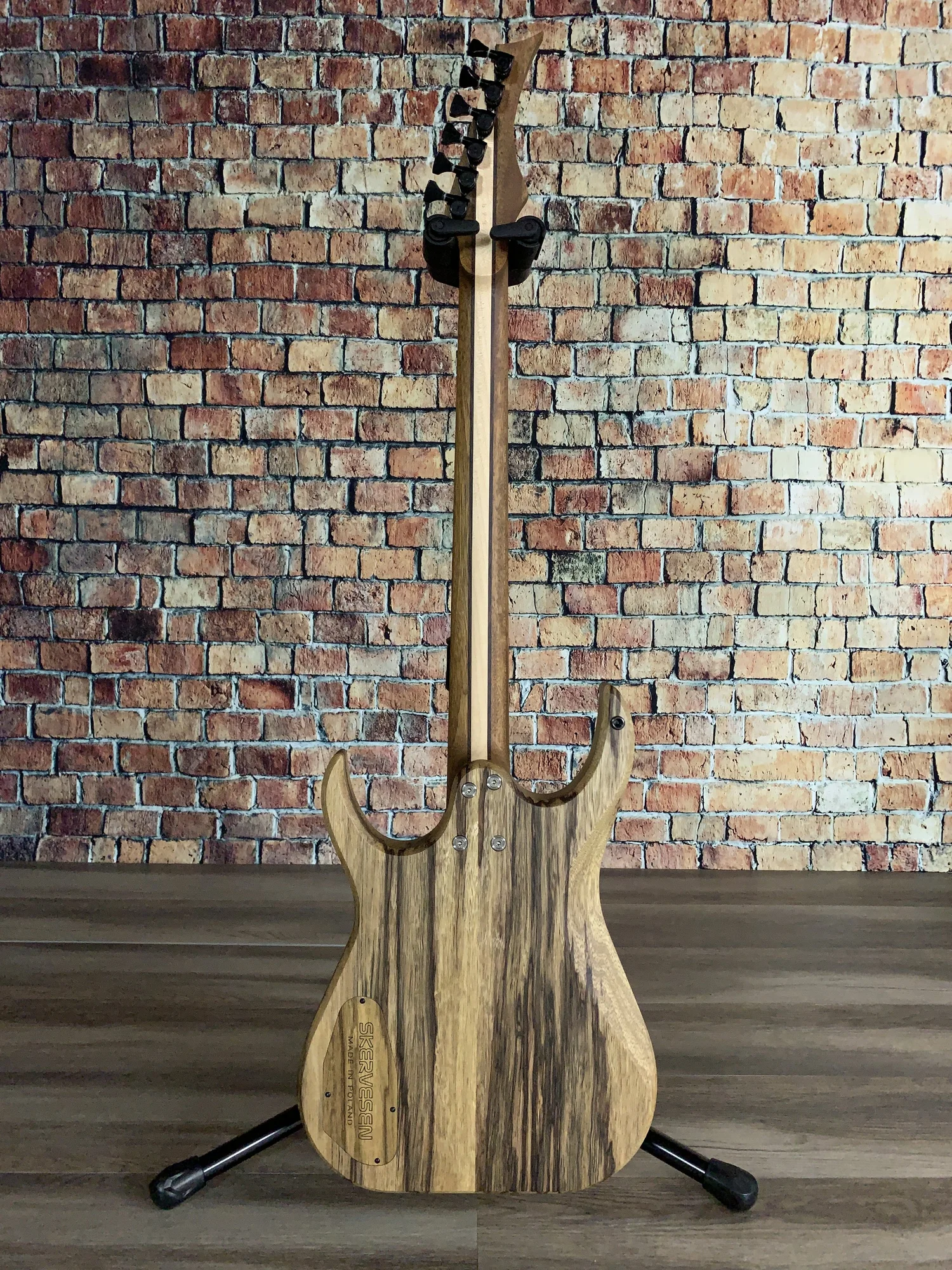 Skervesen Guitars Raptor-6 Multiscale in Natural-Indigo Fade