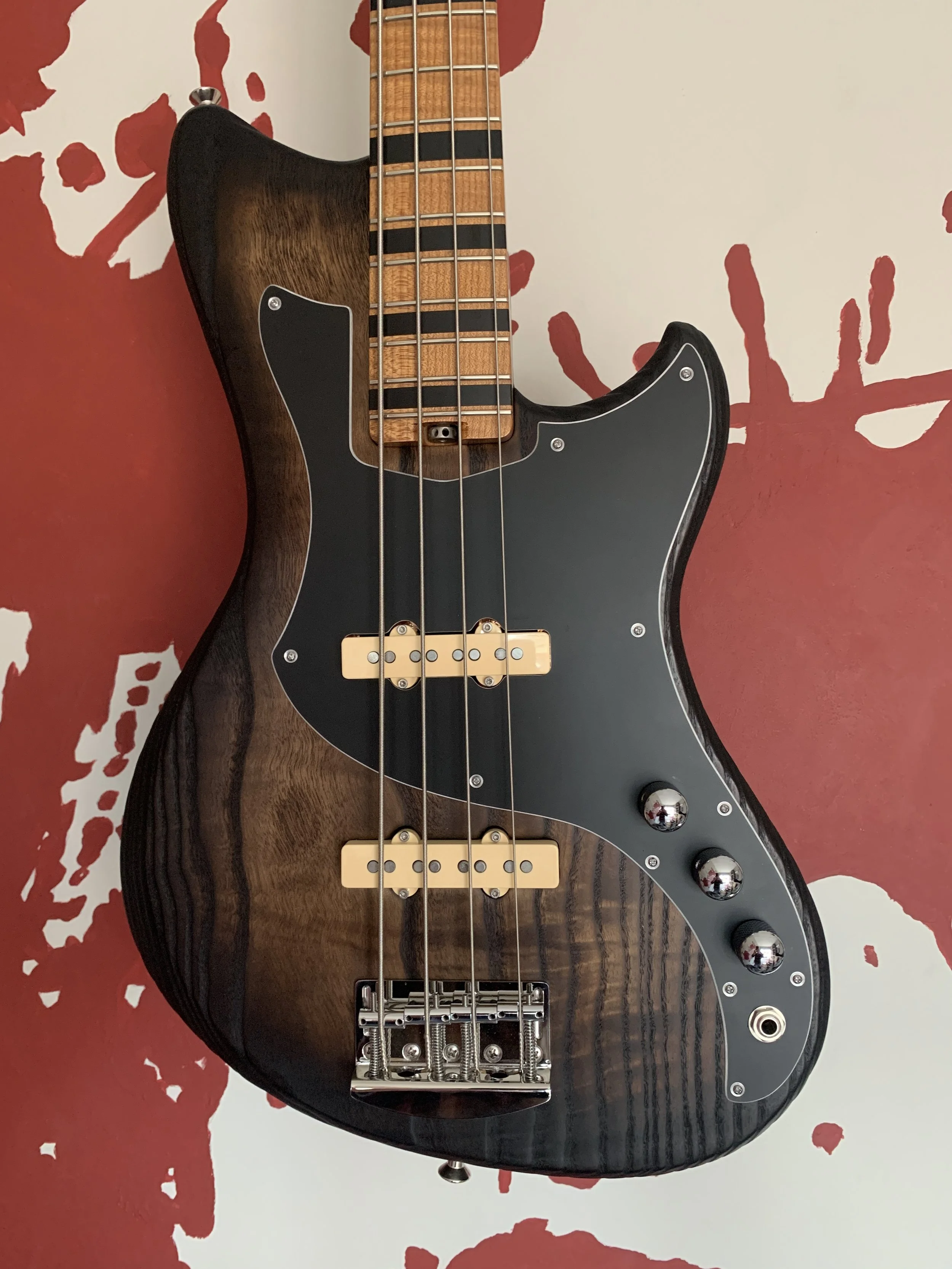 Alpher Instruments Mako Classic 4-string Bass in Callida Burst