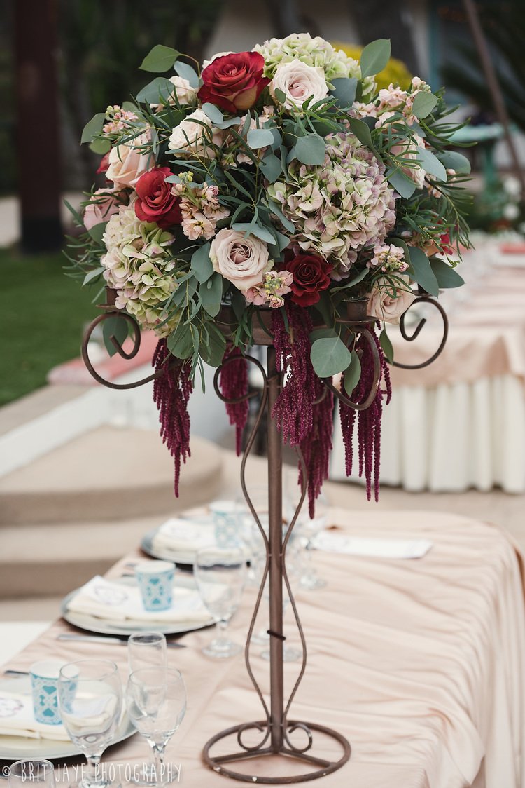 LovelyStemsFloralBridalPartyTableCenterpiece.jpeg