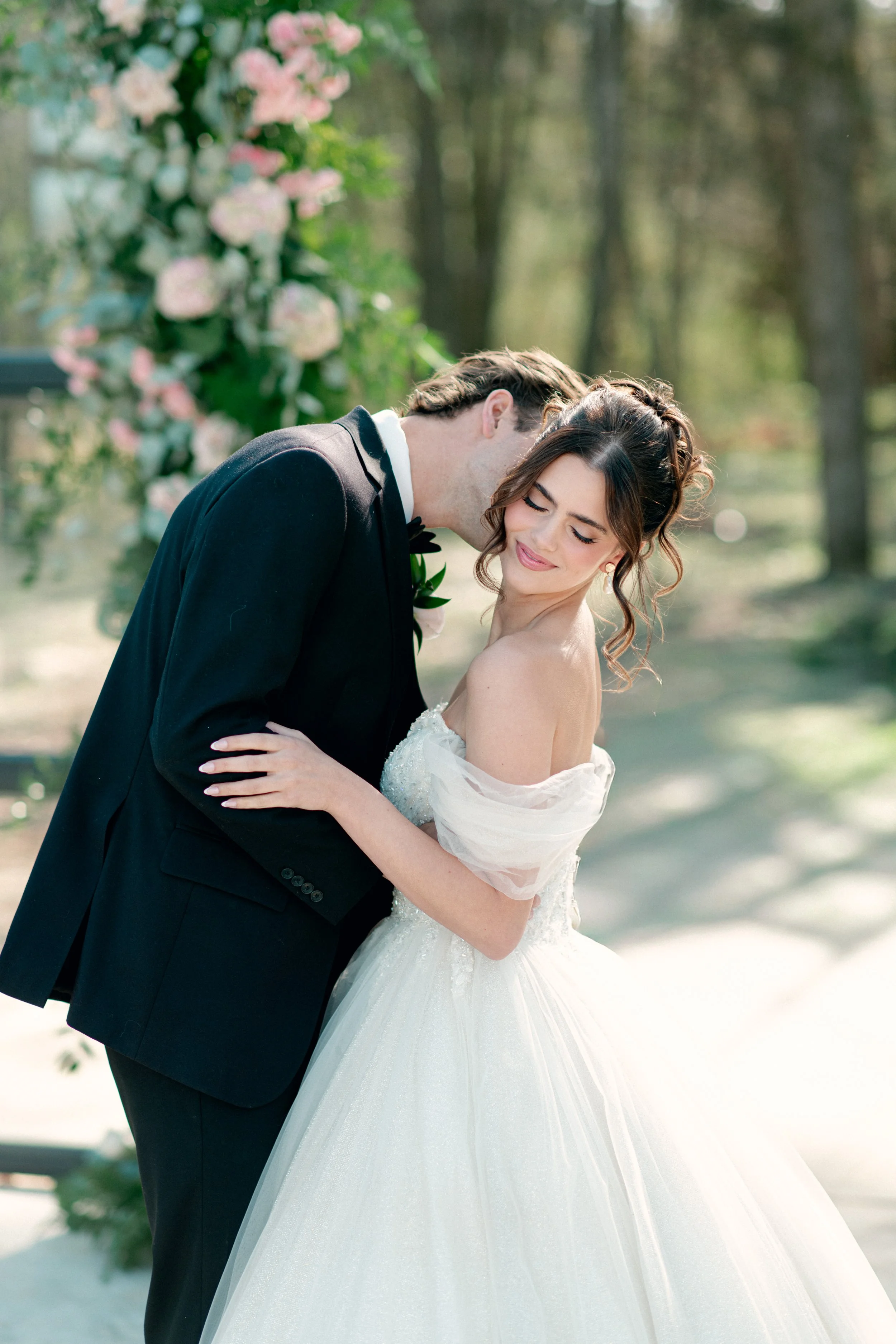 Romantic couple portraits at Jubilee Woods with curated editorial styling
