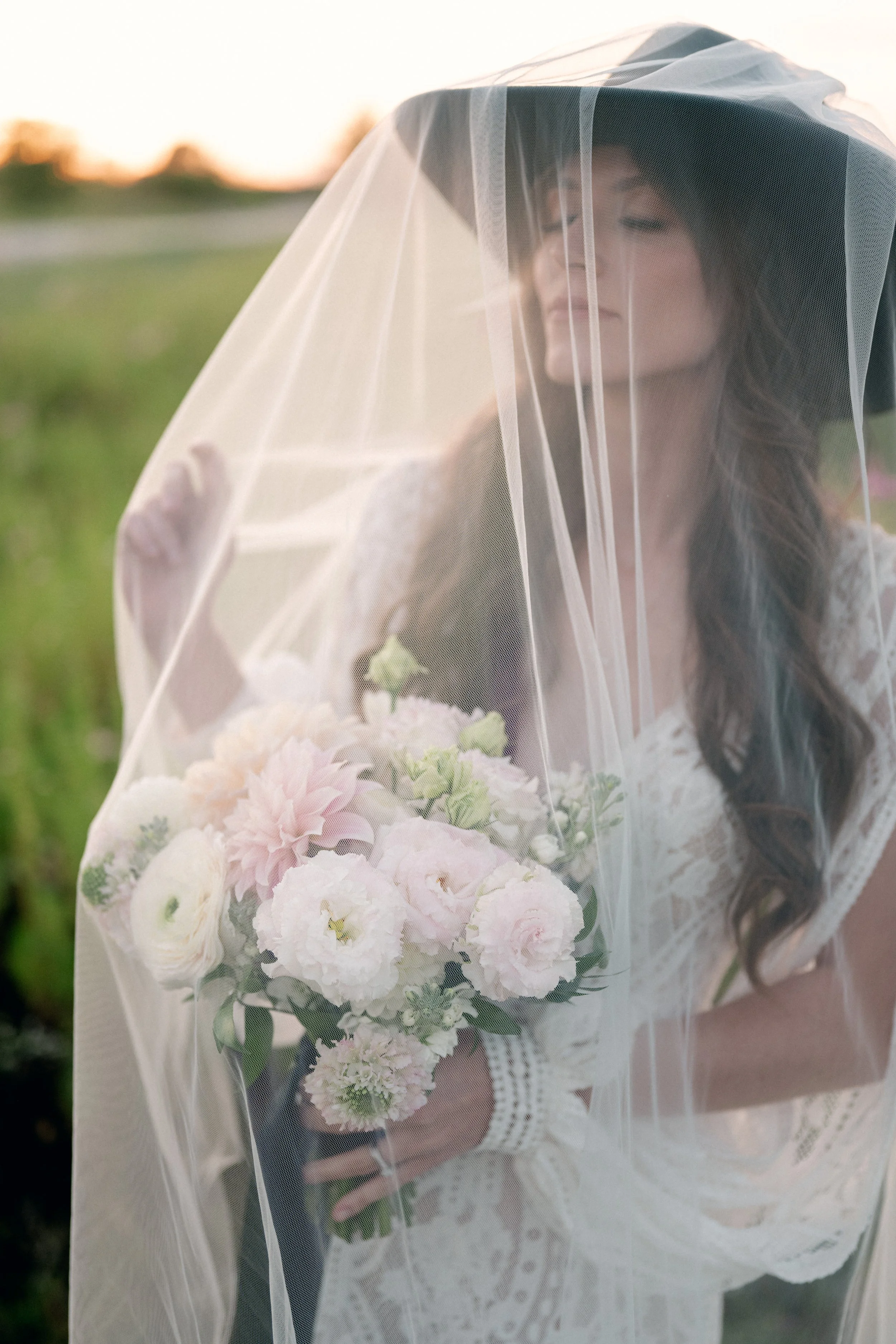 Cincinnati wedding photographer, editorial bridal portrait.