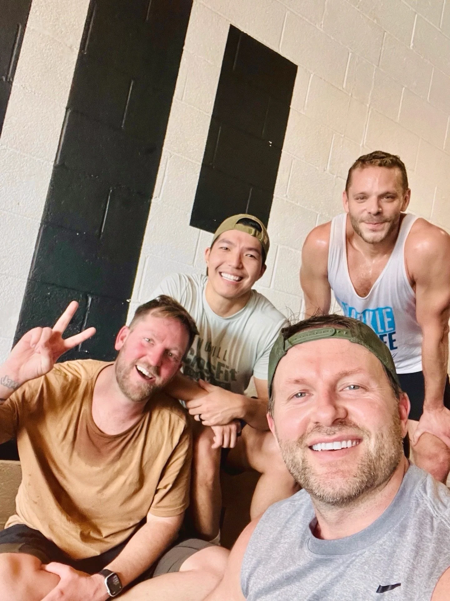 i wonder if this gym is a bro gym&hellip;the bros 👀

#fitness #workout #clientsuccess #fitlife #fit #fitnessmotivation #gym #gymlife #fitfam #personaltrainer #personaltraining #fitcoach #training #gymrat #losangeles #la #california