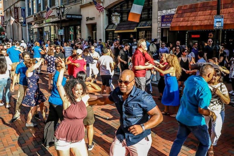 Hartford.com Salsa Socials to Return to Pratt Street