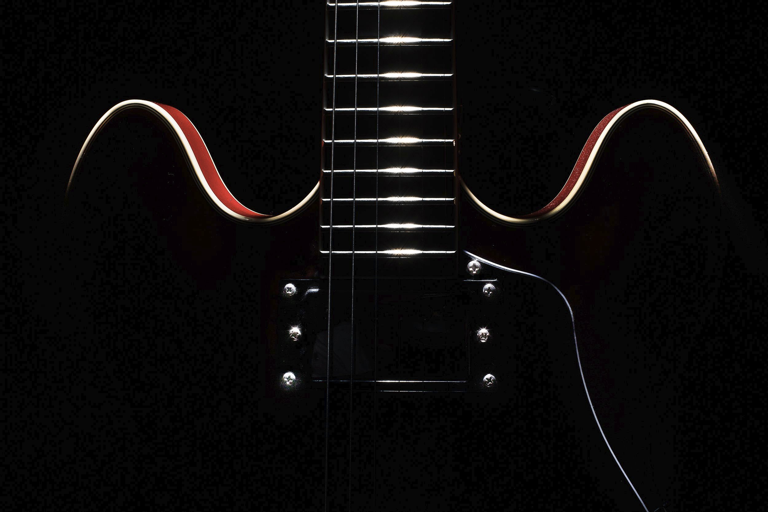The Red Guitar-4.jpg