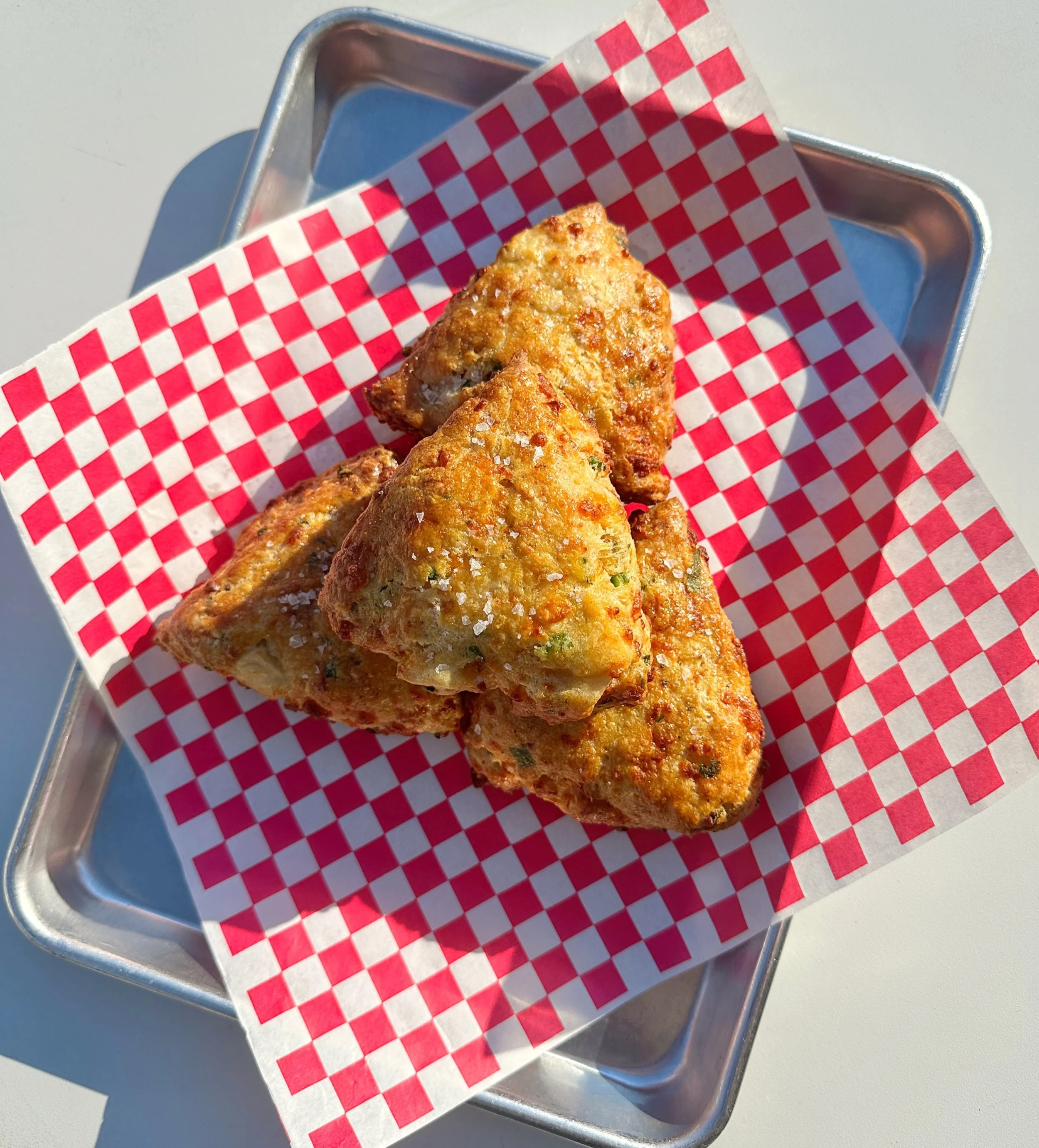 Savory treaters rise up!!! 

Right now we have a loaded potato scone w/ cheddar, pepper jack, yukon golds, garlic, scallion, sea salt. 🧀🥔

Open til 10pm