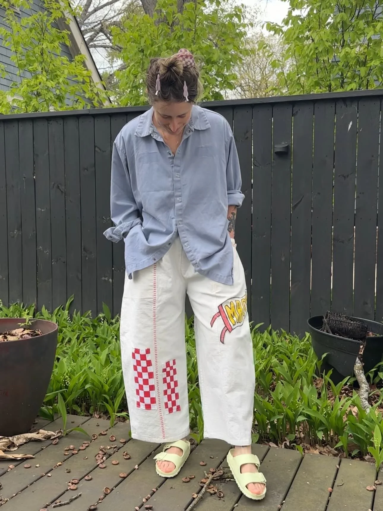The Bill Travelling Pant Experiment 🎪

This past weekend I sent the @wearebillshop traveling pants on to their next artist! I was third in line, and it was so much fun to add to the existing customizations from the first two rounds. 

Someone added 
