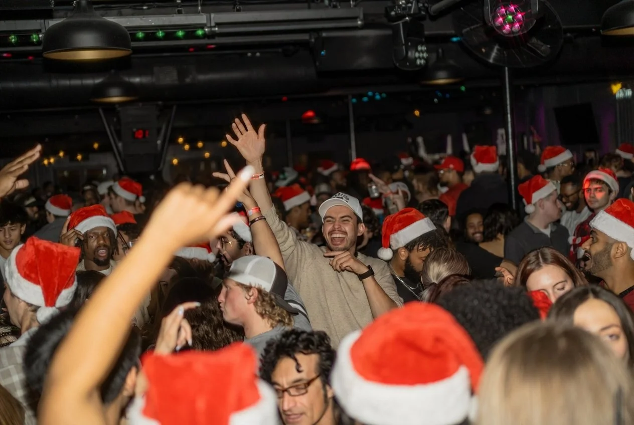 crowd with more Santa hats.jpg
