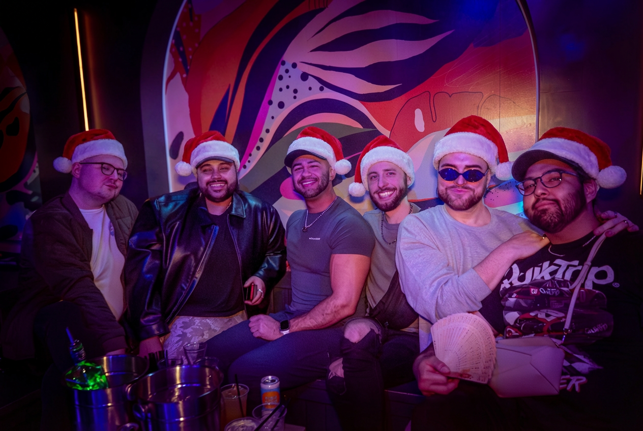 Santa hats people.png