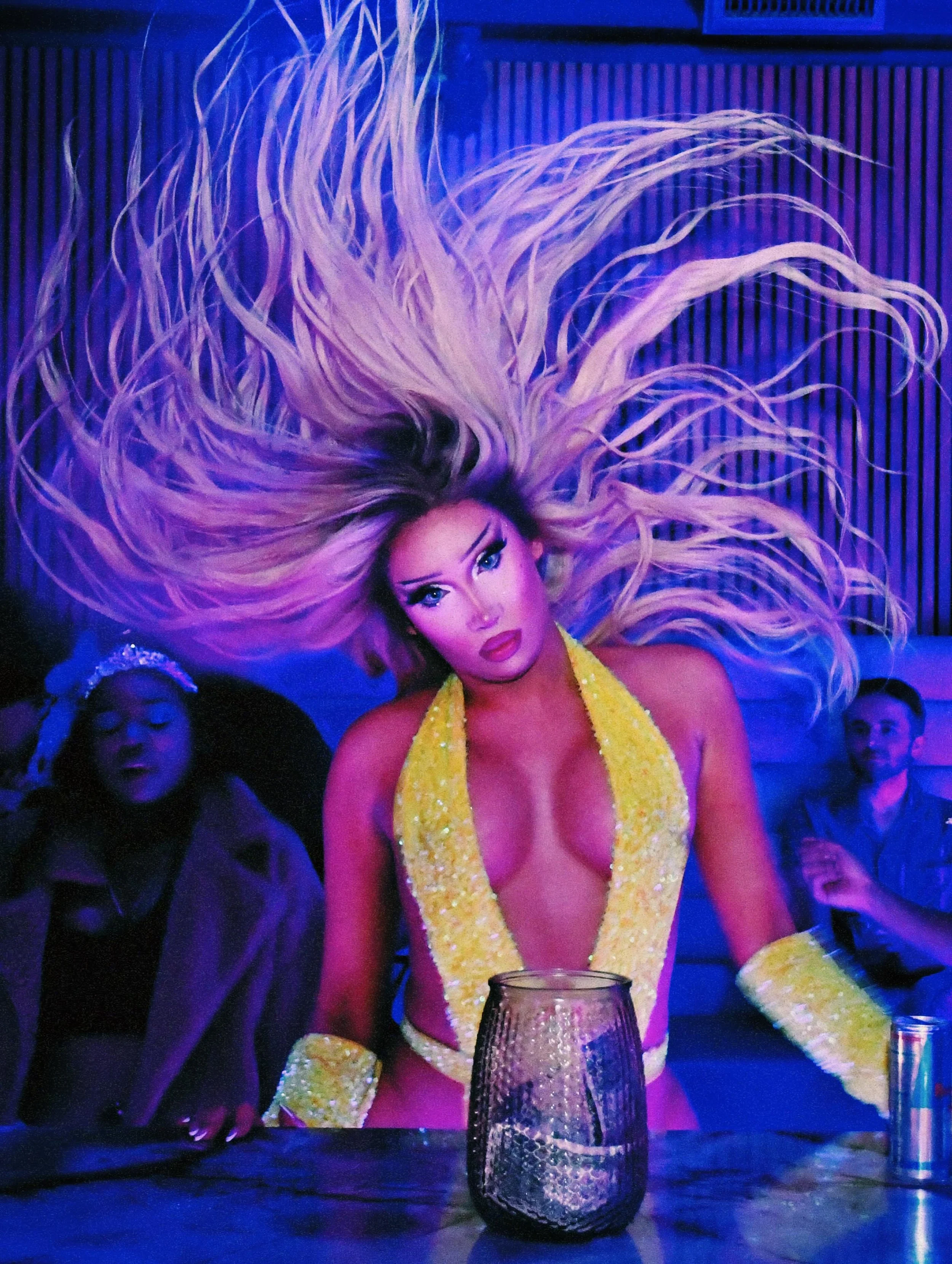 The dolls came to play 💅💃

Find your party pics at westportbars.com
⛓️&zwj;💥 link in bio 

See you at Q 📍 

#dragshow #westportkc #gaybar #queerbar #dragqueens