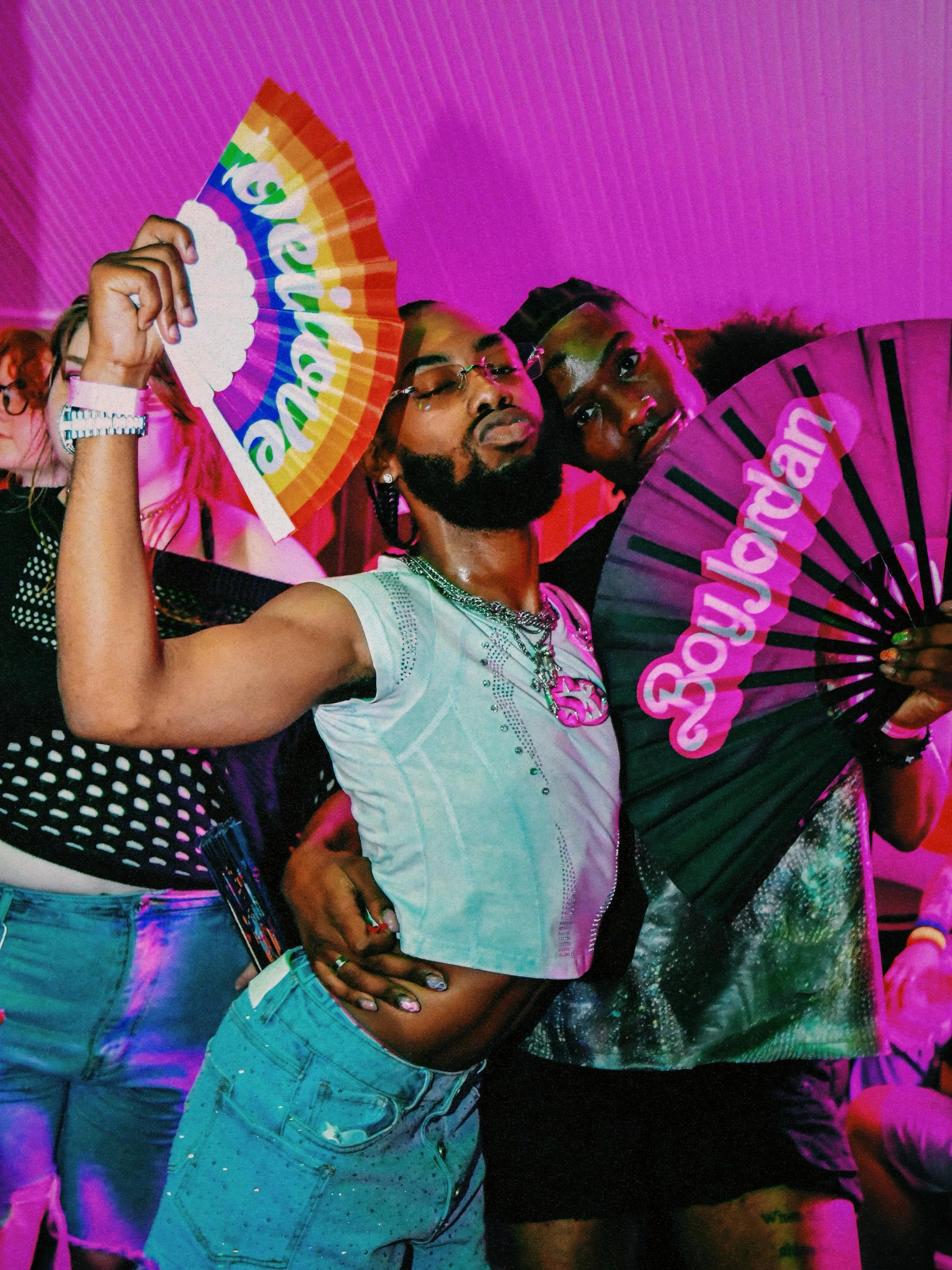 Lotta love packed into the Pride Bar Crawl 🌈💕

Find your party pics at westportbars.com 
⛓️&zwj;💥 link in bio 

See you at Q 📍 

#pridemonth #pride #prideweekend #drinkforacause #queerbar