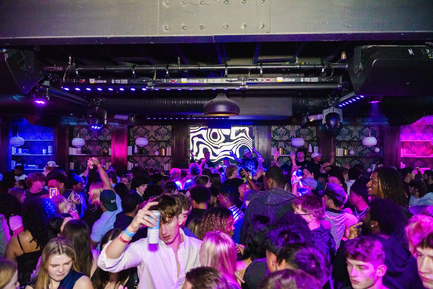 Bar photo 1